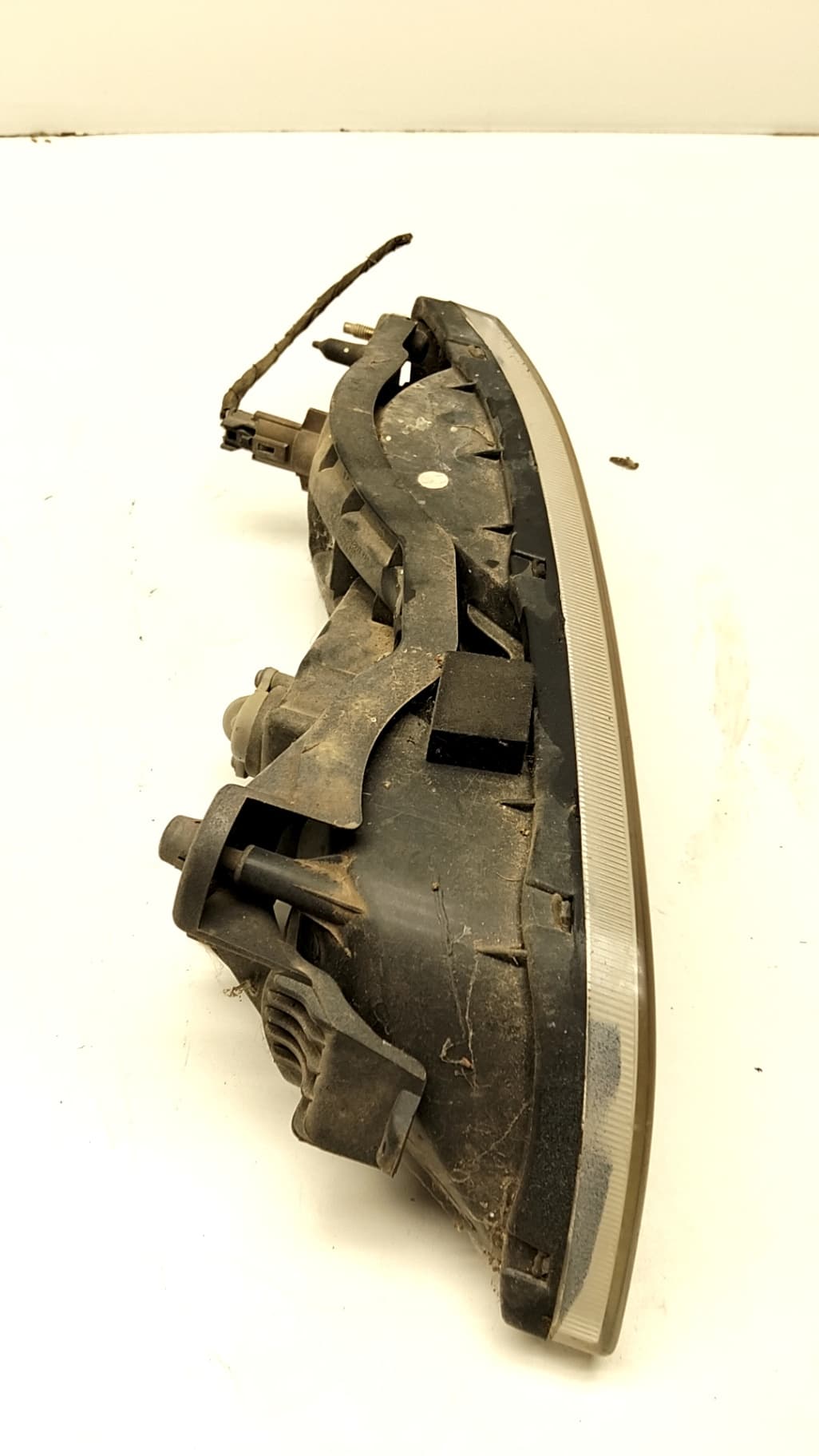 Faro antiniebla izquierdo SSANGYONG REXTON 3