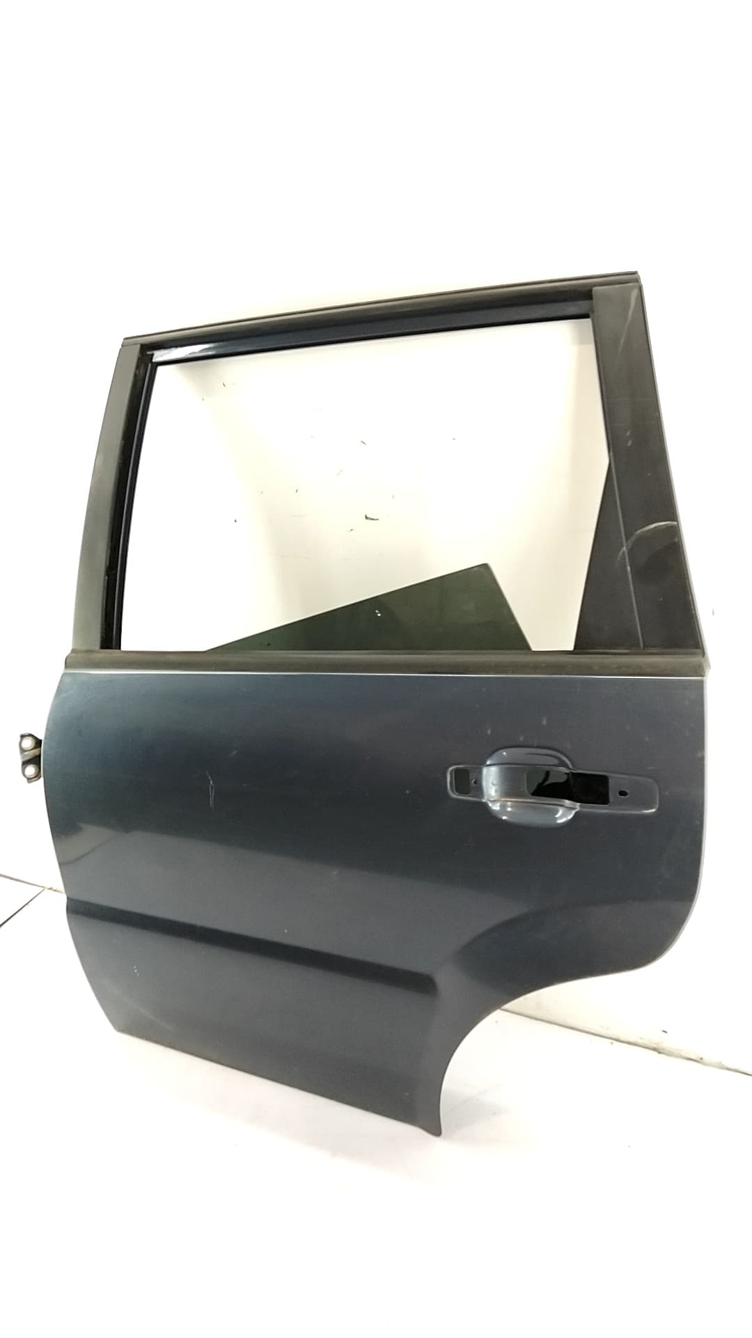 Puerta trasera izquierda SSANGYONG REXTON 4