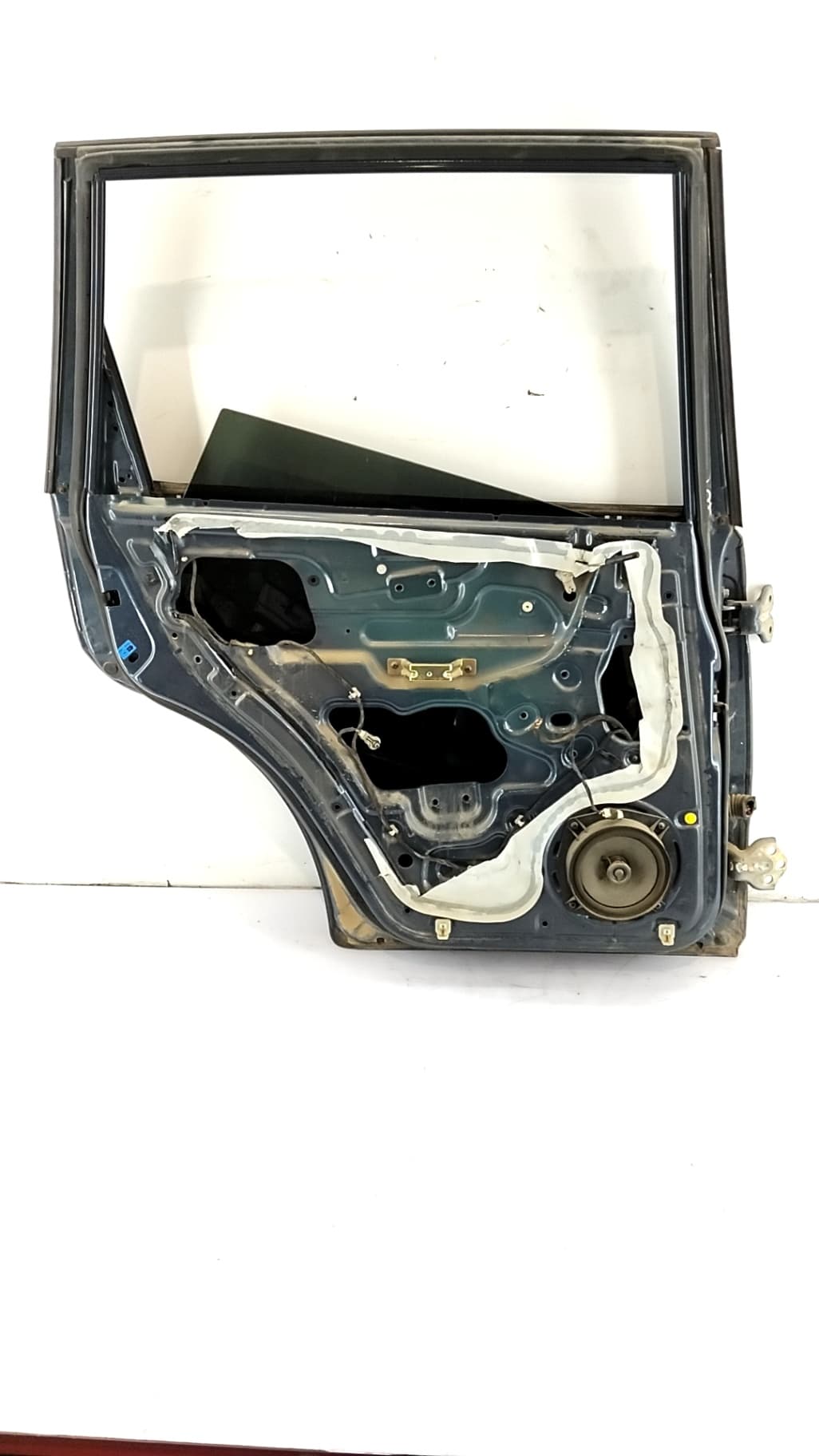 Puerta trasera izquierda SSANGYONG REXTON 2