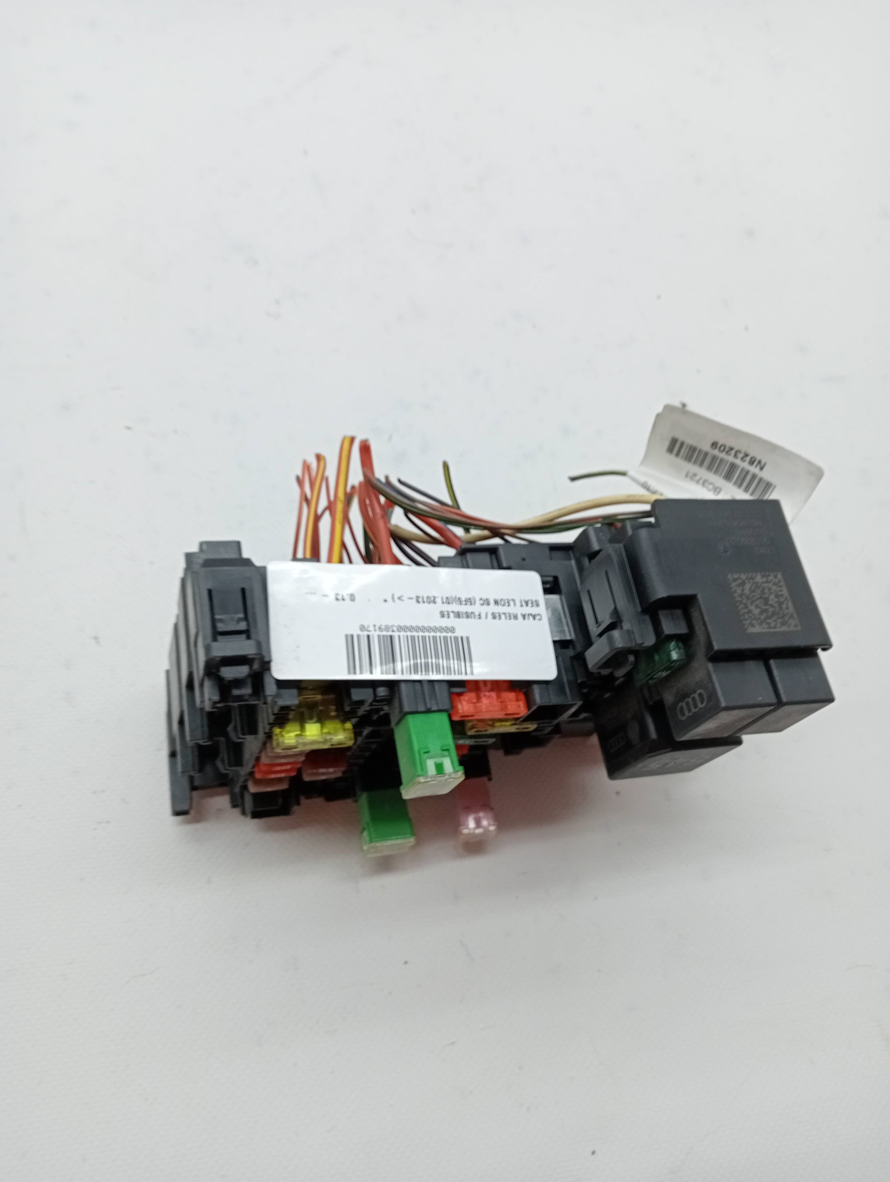 Caja reles / fusibles SEAT LEON SC (5F5)