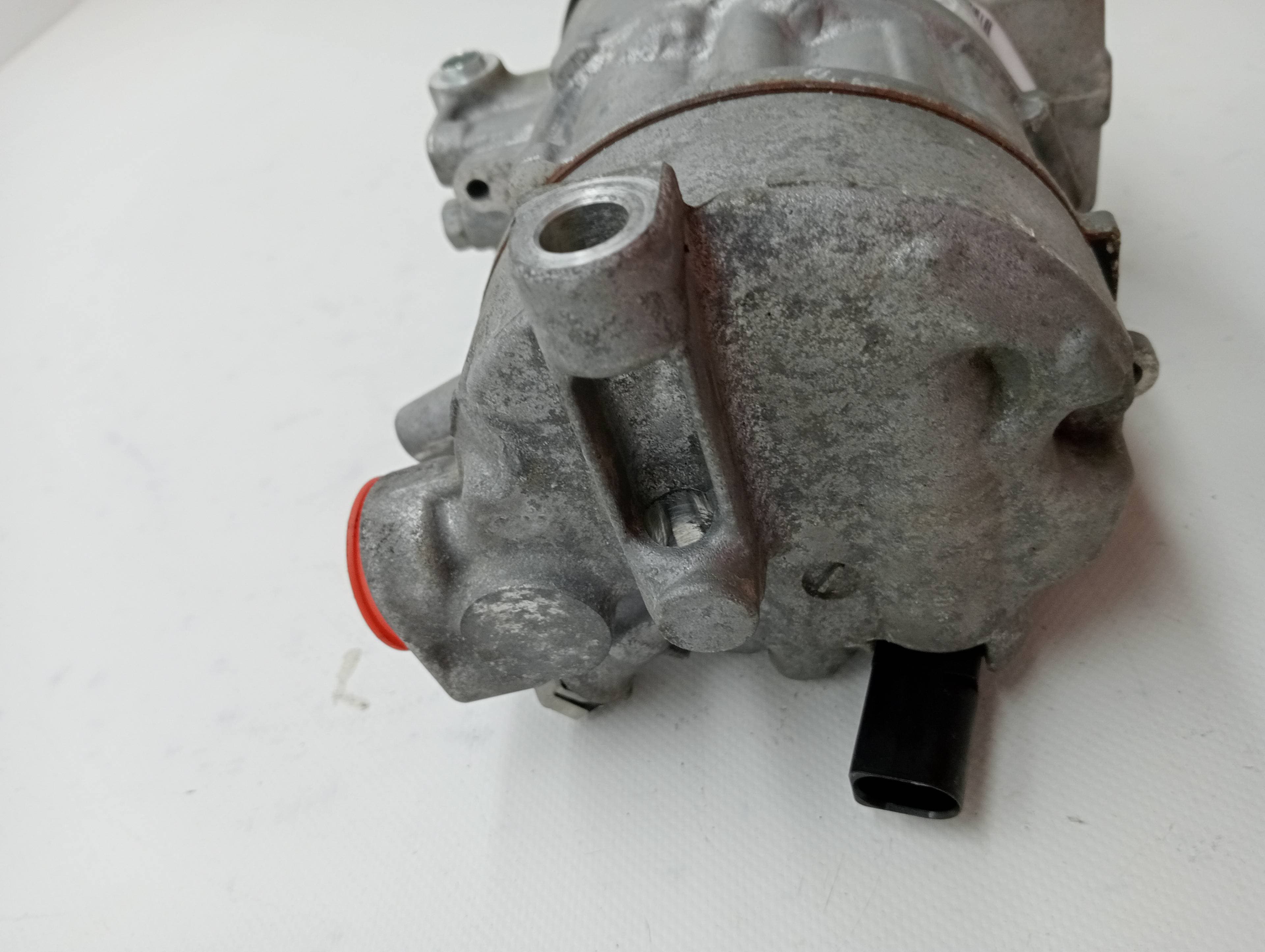 Recambio SEAT LEON SC (5F5) ref. 5Q0816803F 3