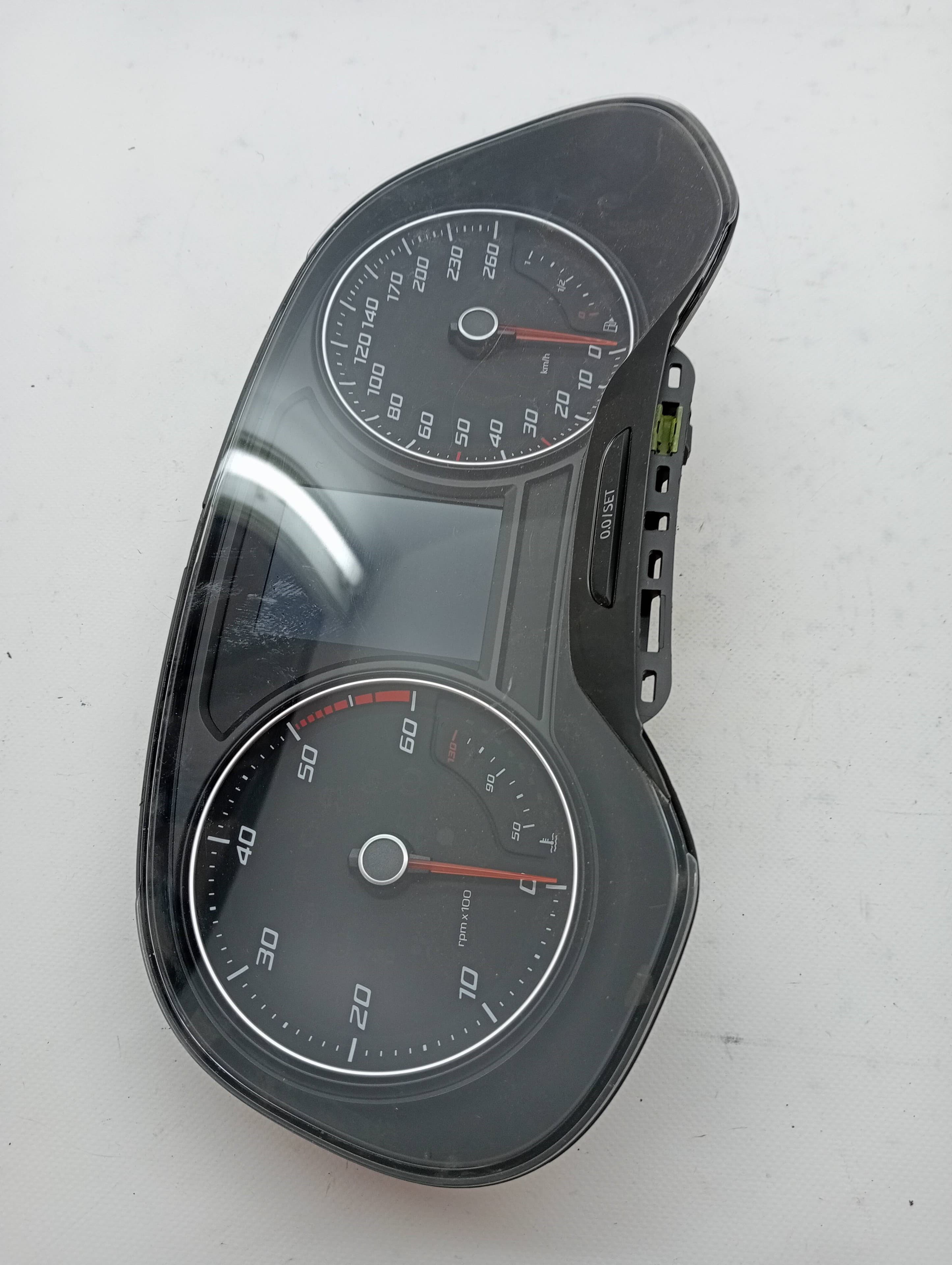 Cuadro instrumentos SEAT LEON SC (5F5)