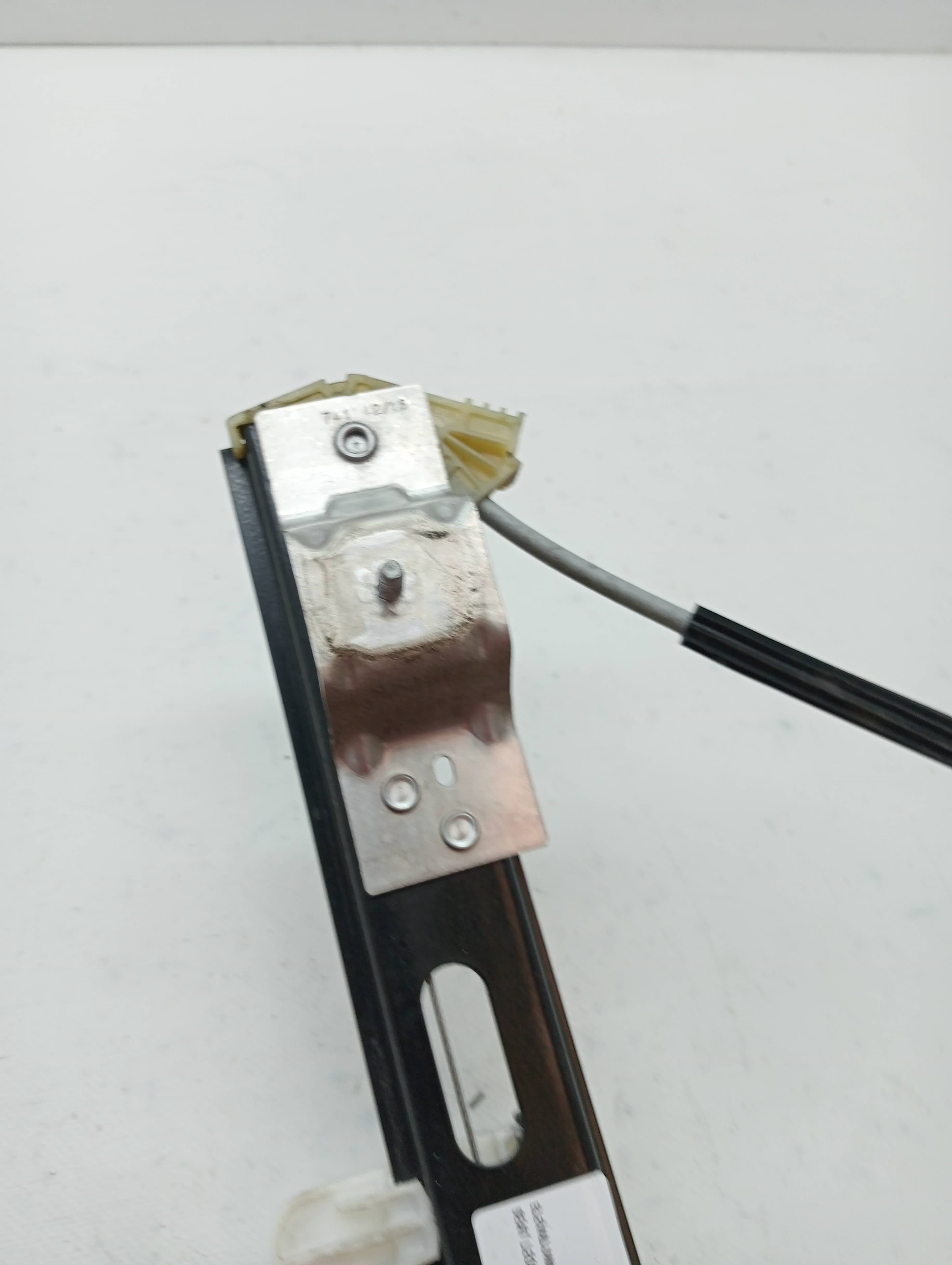 Elevalunas trasero derecho SEAT LEON SC (5F5) 2
