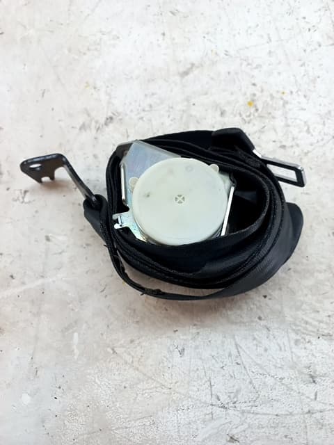 Cinturon seguridad trasero derecho VOLKSWAGEN GOLF PLUS V (5M1, 521)