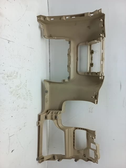 Plastico VOLKSWAGEN GOLF PLUS V (5M1, 521)