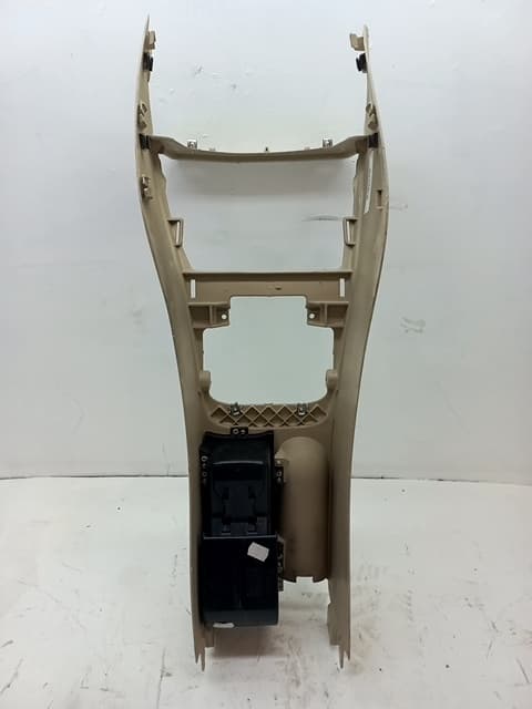 Consola central VOLKSWAGEN GOLF PLUS V (5M1, 521)