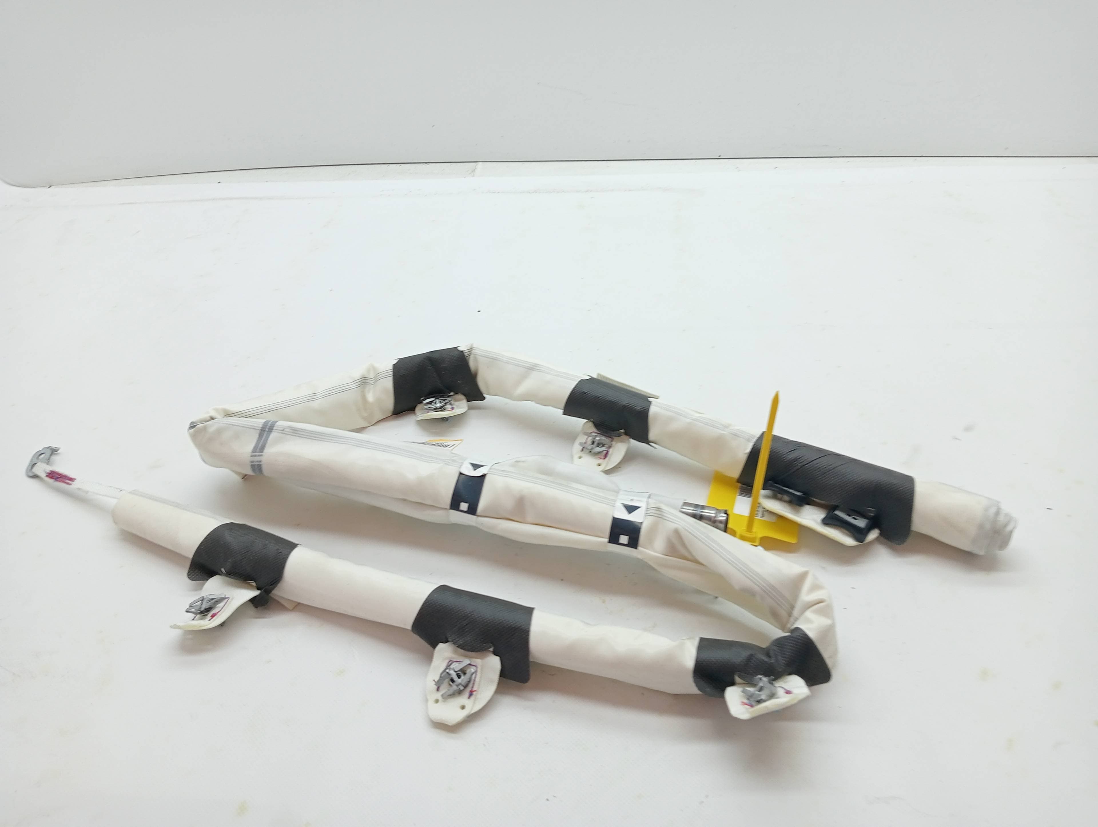 Airbag cortina delantero izquierdo PEUGEOT 2008 (P1)