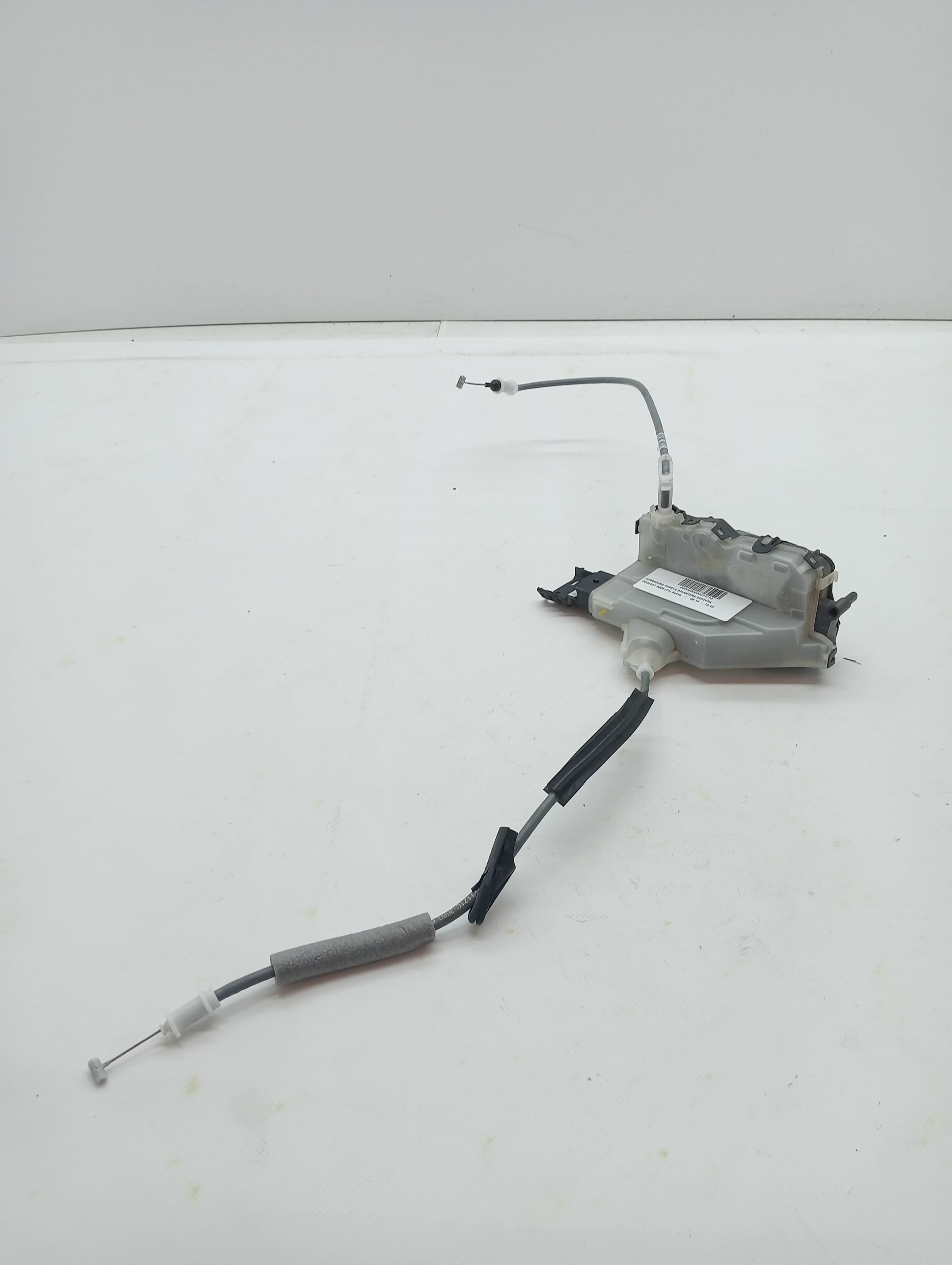 Cerradura puerta delantera derecha PEUGEOT 2008 (P1)