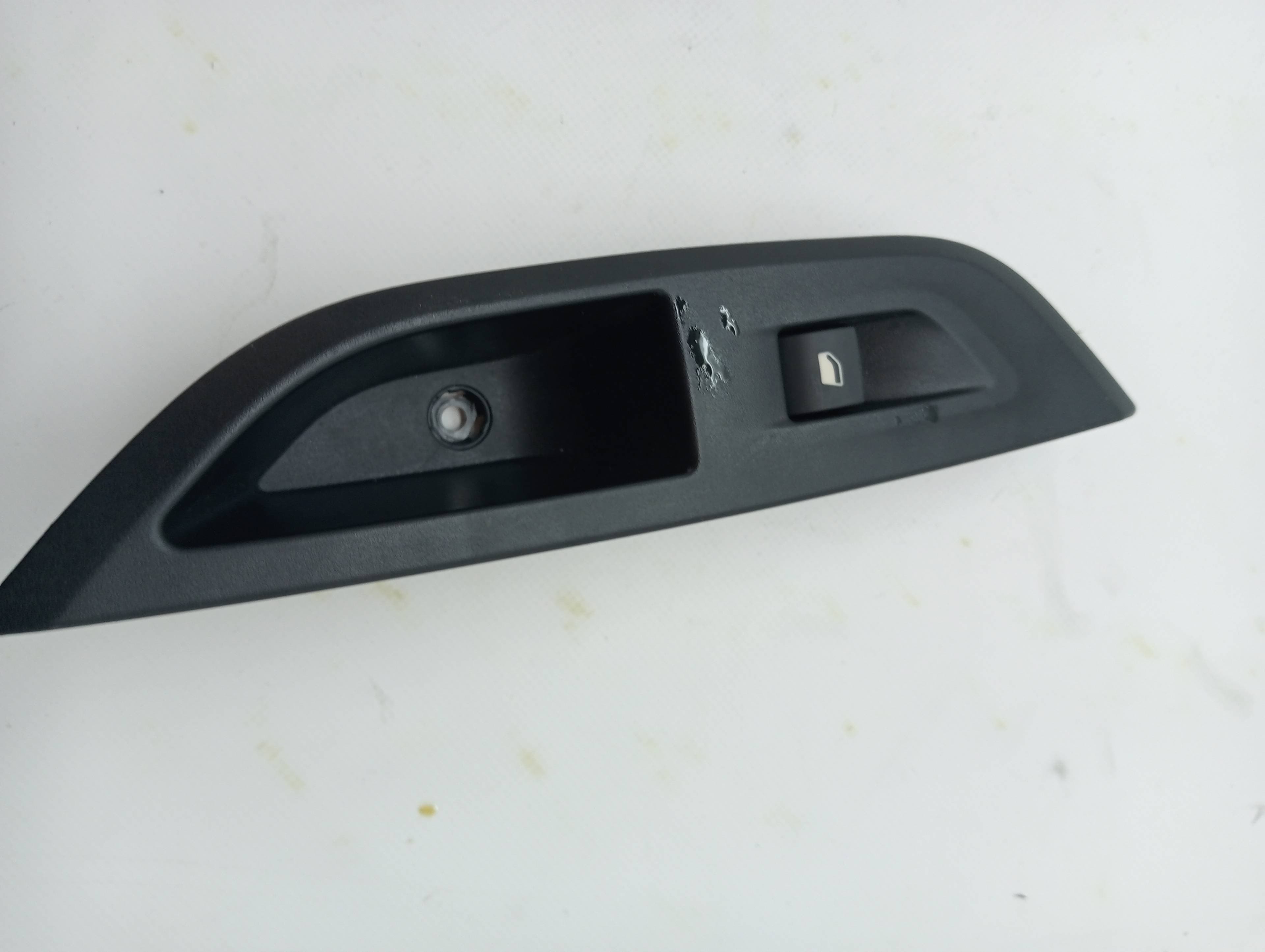 Mando elevalunas trasero derecho PEUGEOT 2008 (P1) 3