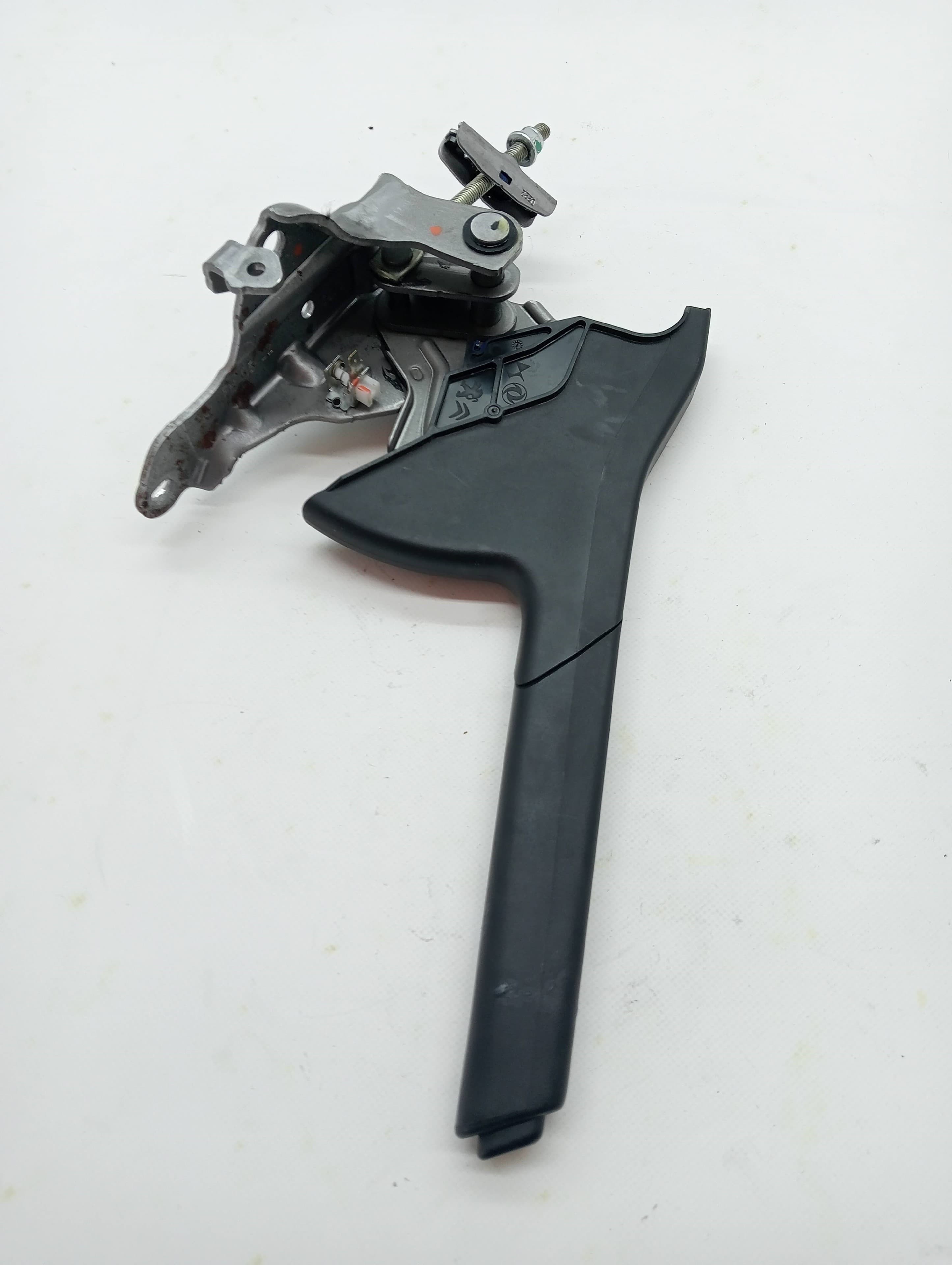 Palanca freno de mano PEUGEOT 2008 (P1) 2