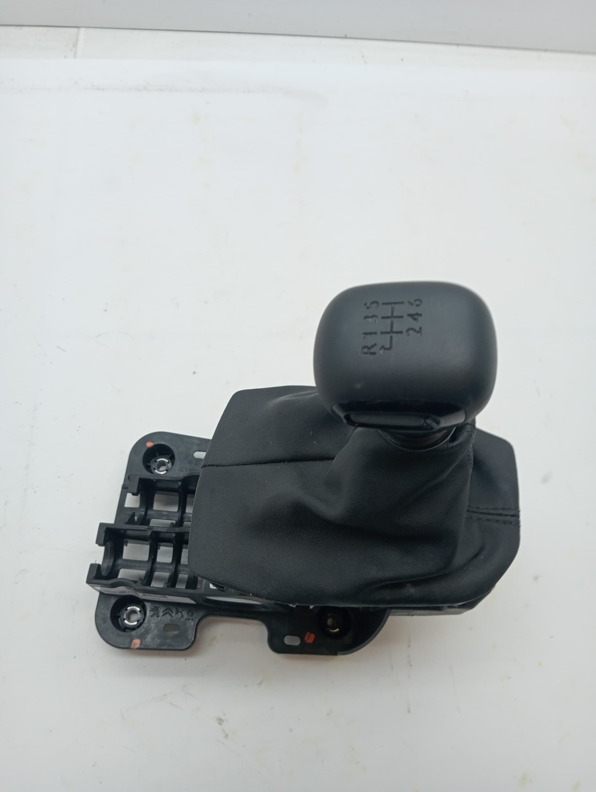 Pomo palanca cambio PEUGEOT 2008 (P1)