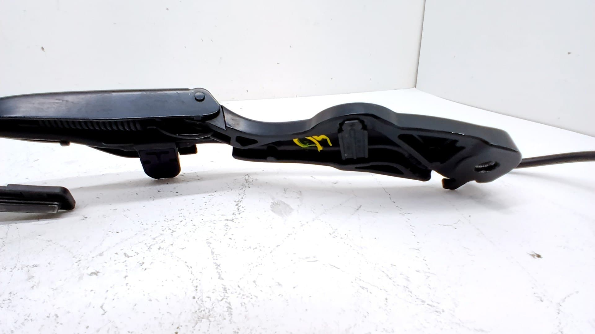 Brazo limpia delantero izquierdo VOLVO XC 40 4