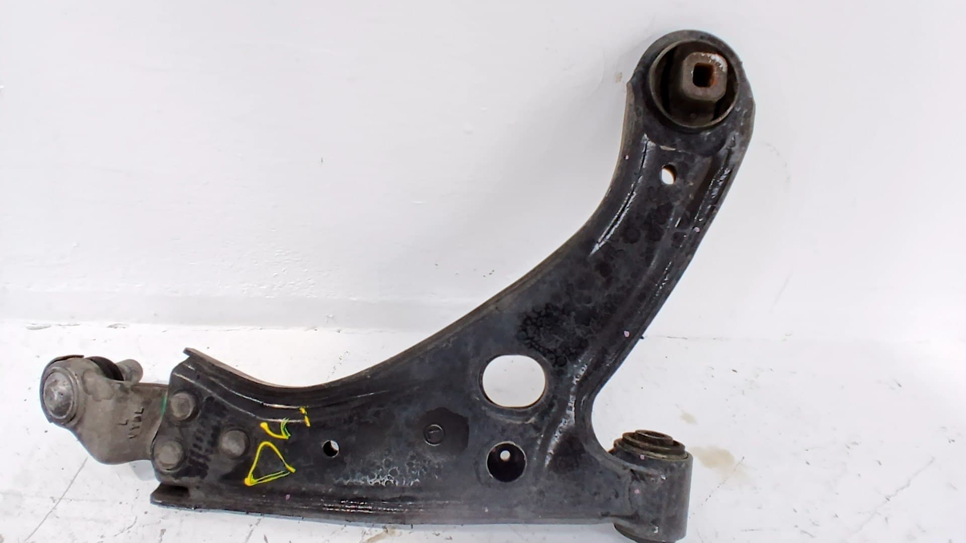 Brazo suspension inferior delantero izquierdo VOLVO XC 40 2
