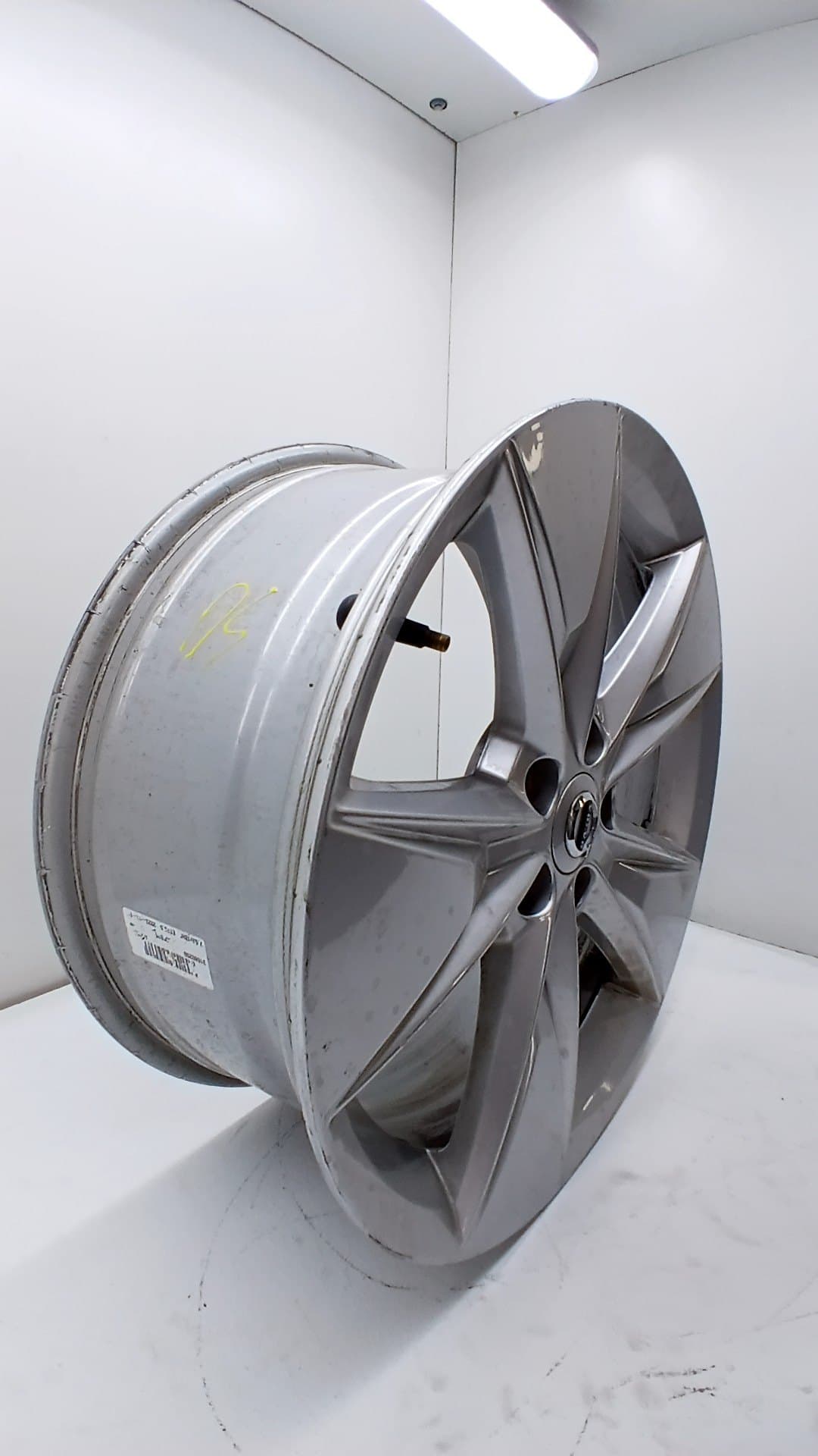 Llanta VOLVO XC 40 4
