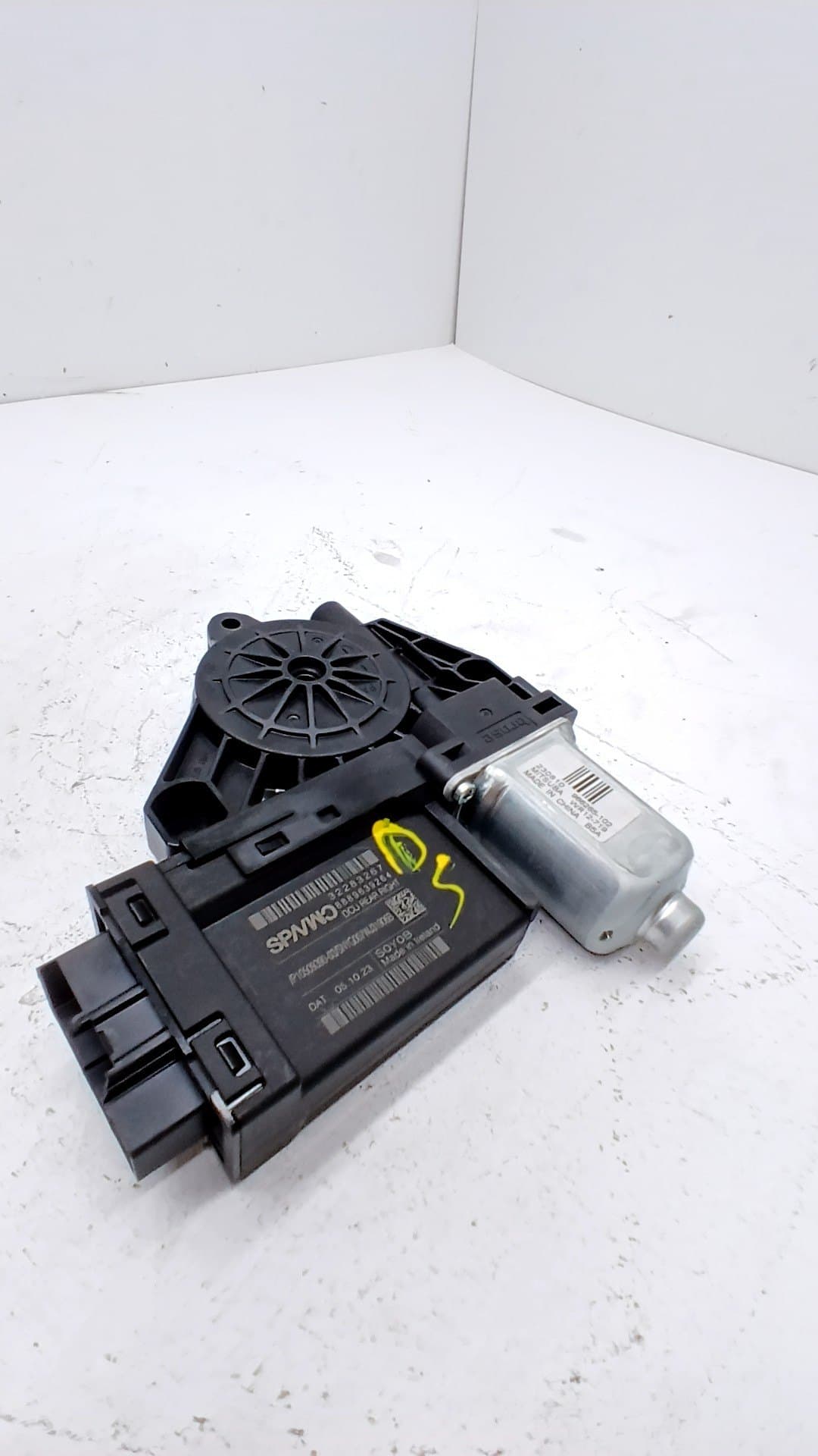Motor elevalunas trasero derecho VOLVO XC 40 3