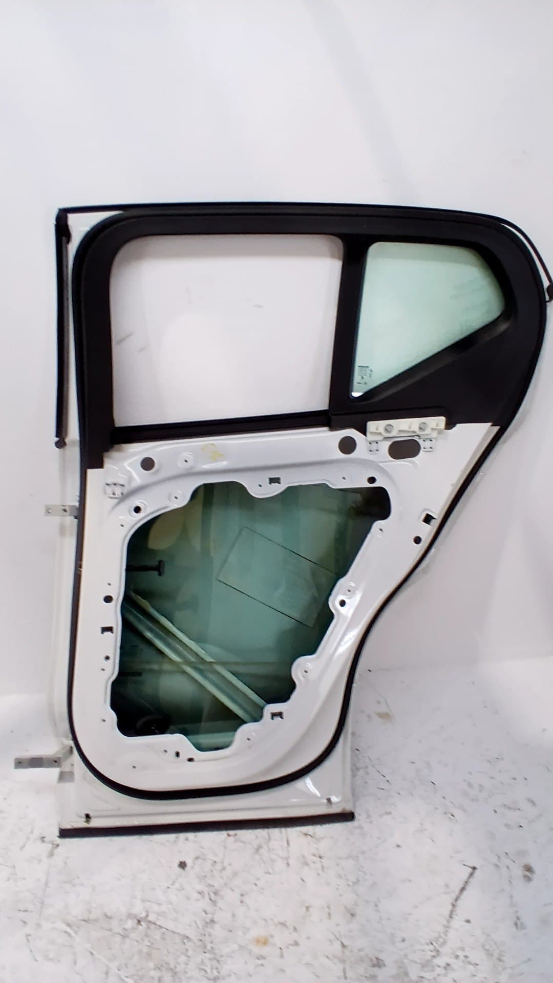 Puerta trasera derecha VOLVO XC 40 4