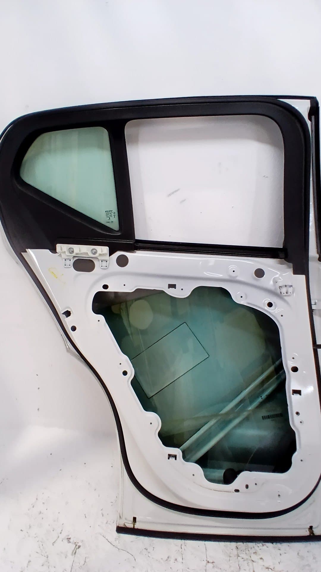 Puerta trasera izquierda VOLVO XC 40 4
