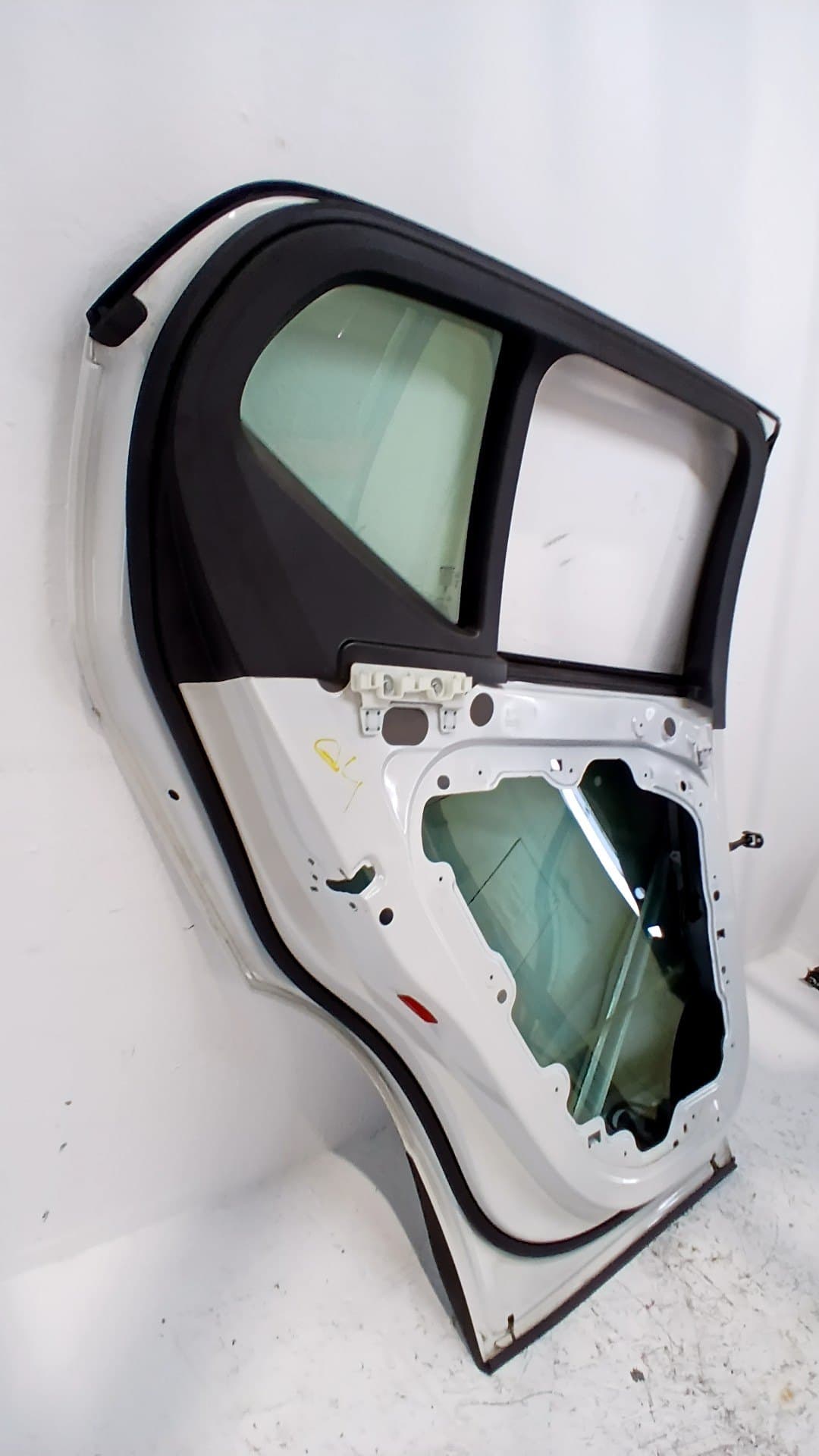 Puerta trasera izquierda VOLVO XC 40 2