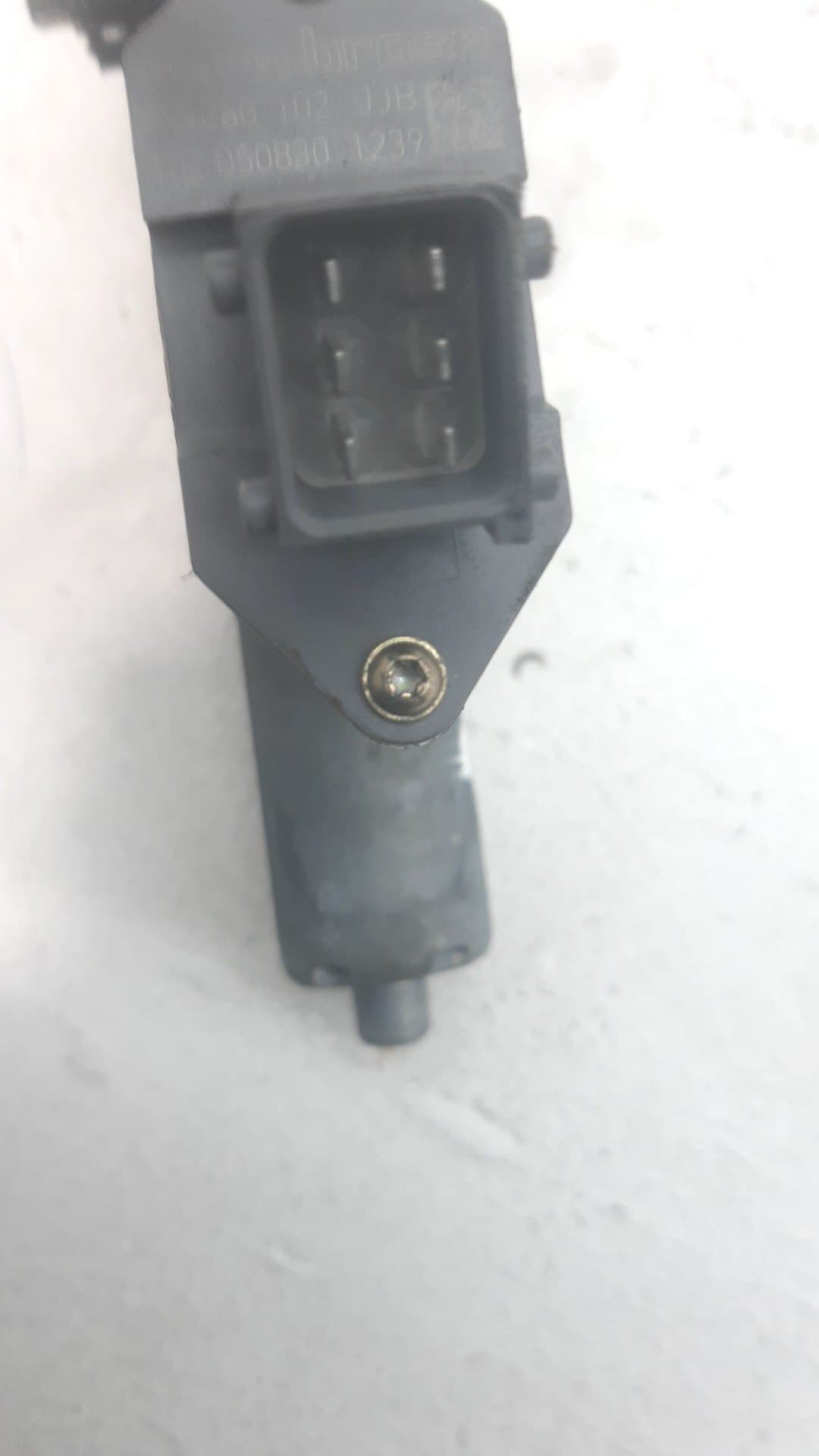 Motor elevalunas delantero izquierdo TOYOTA AVENSIS (_T25_) 2