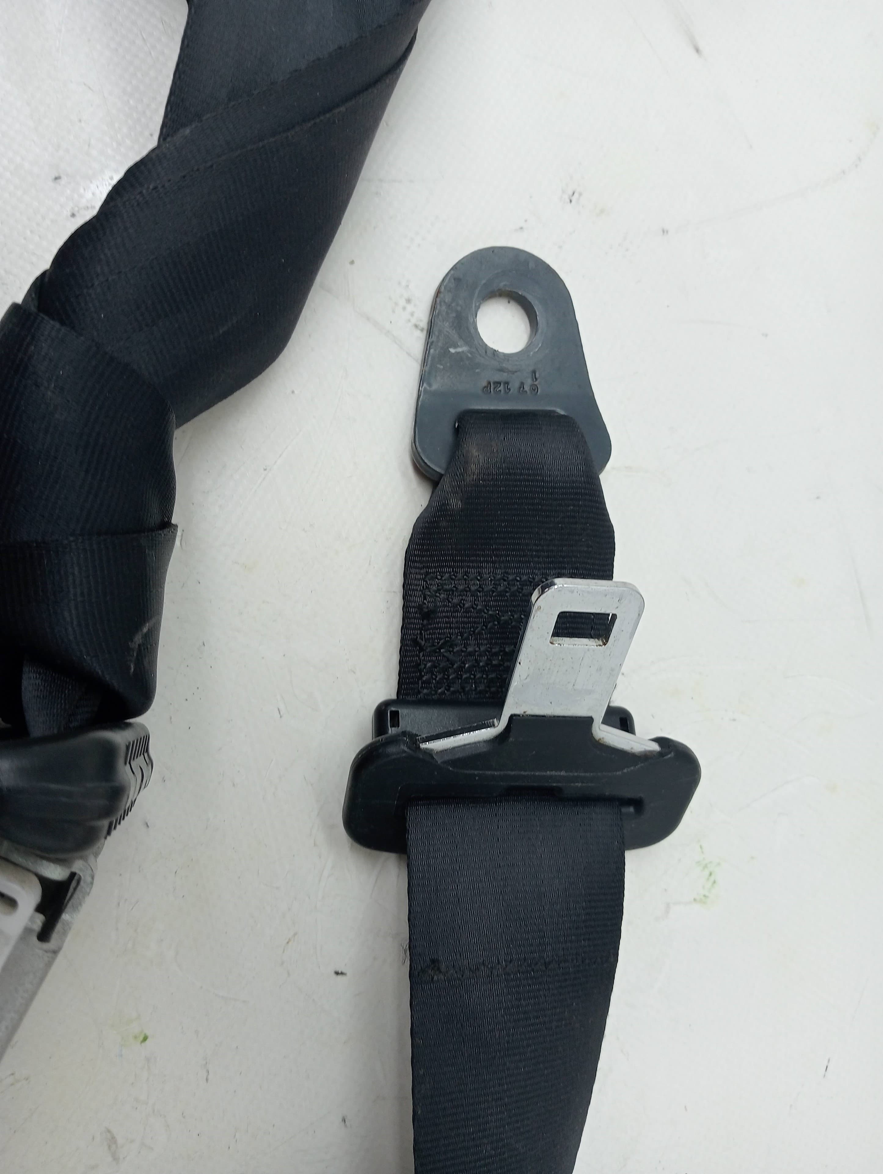 Cinturon seguridad trasero izquierdo CITROEN C4 GRAND PICASSO 3