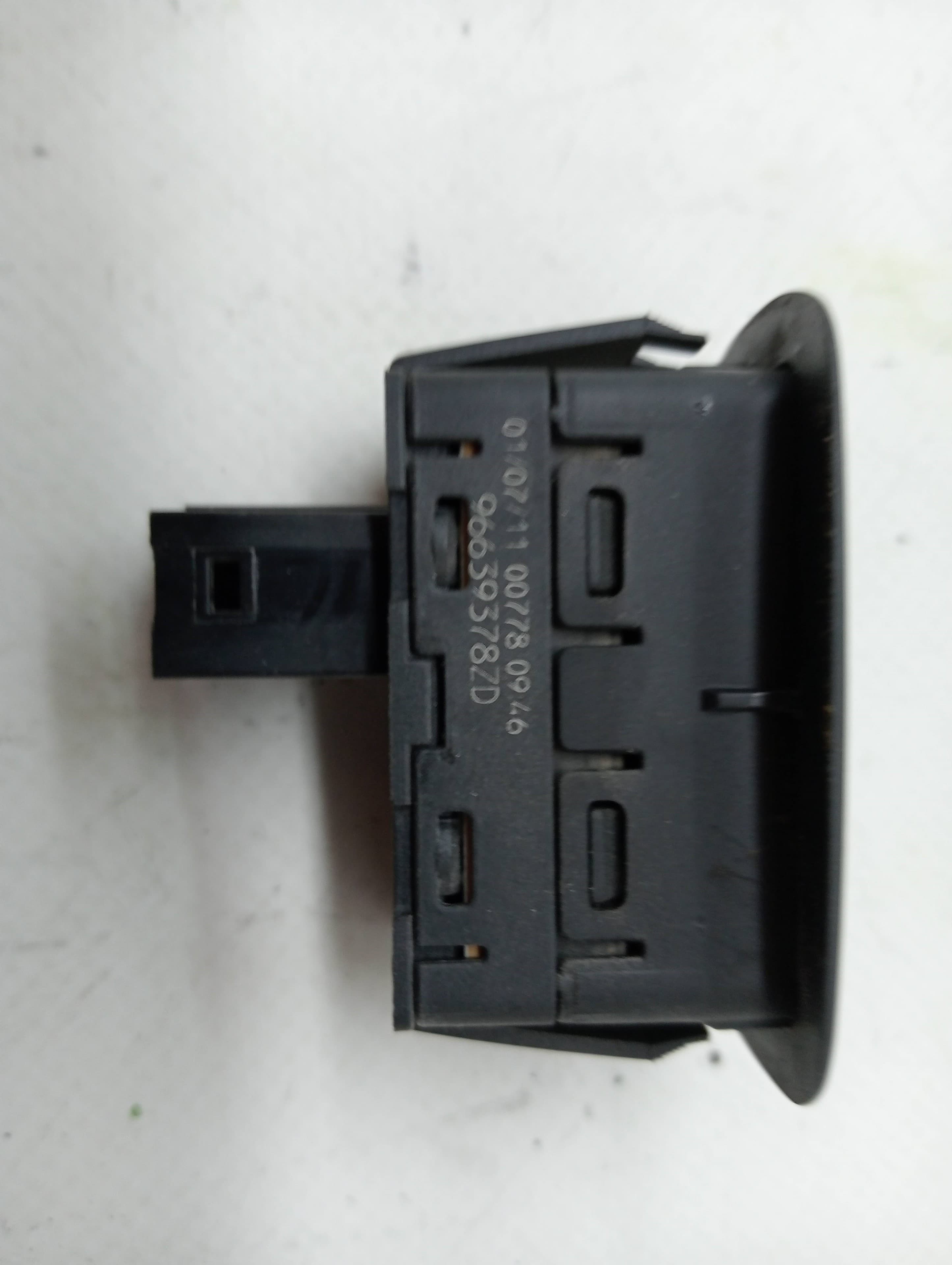 Mando elevalunas trasero derecho CITROEN C4 GRAND PICASSO 3