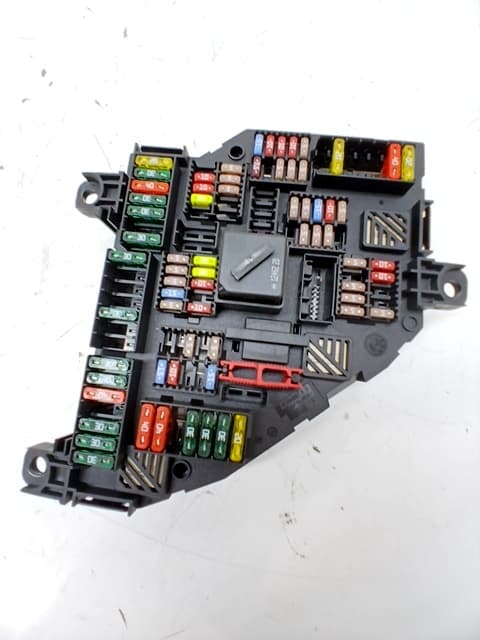 Caja reles / fusibles BMW 5 (F10)