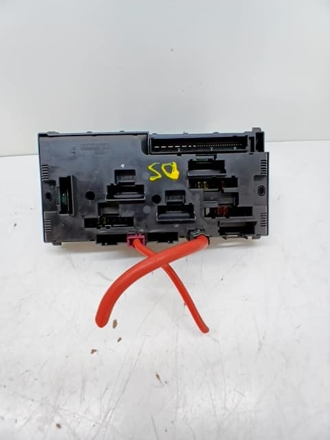 Caja reles / fusibles BMW 5 (F10) 2