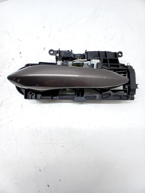 Maneta exterior trasera izquierda BMW 5 (F10) 4