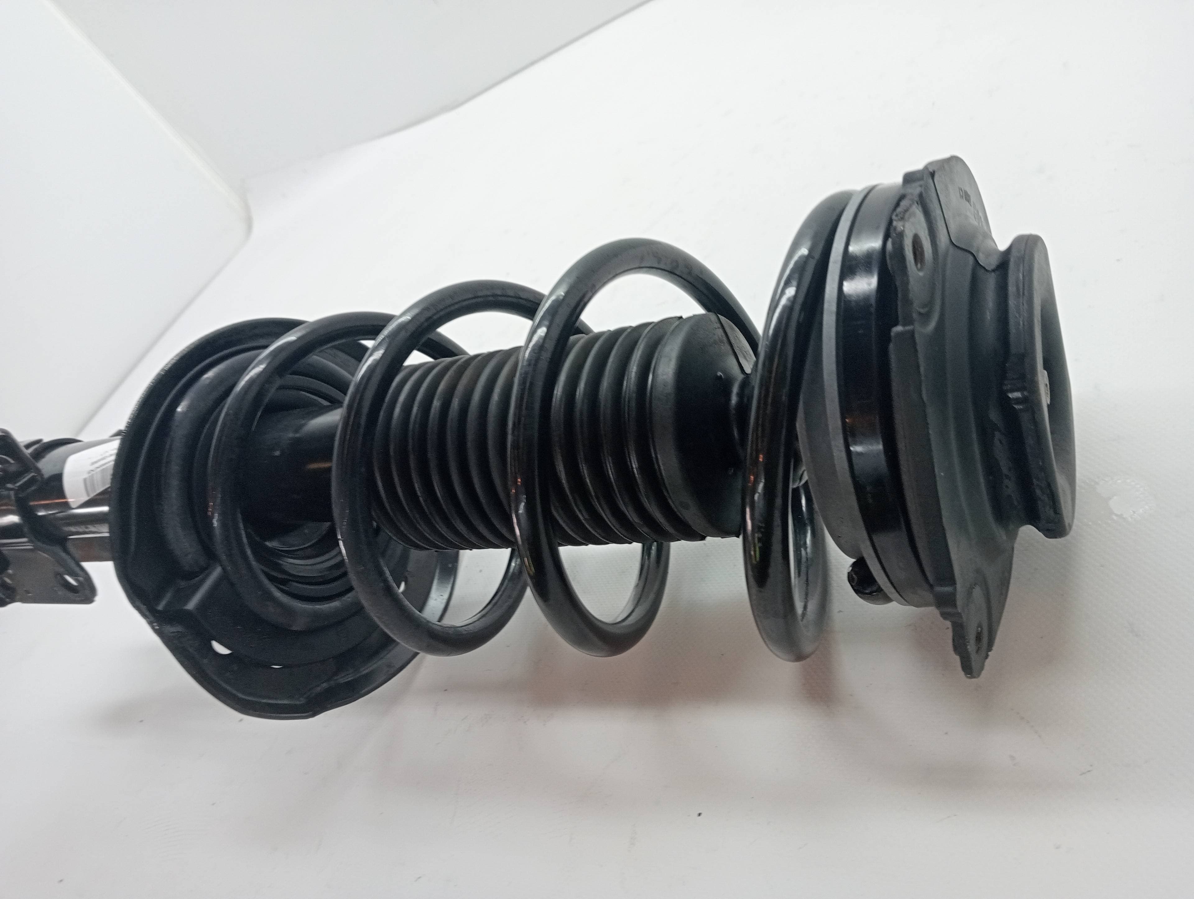Amortiguador delantero izquierdo NISSAN JUKE (F15) 2