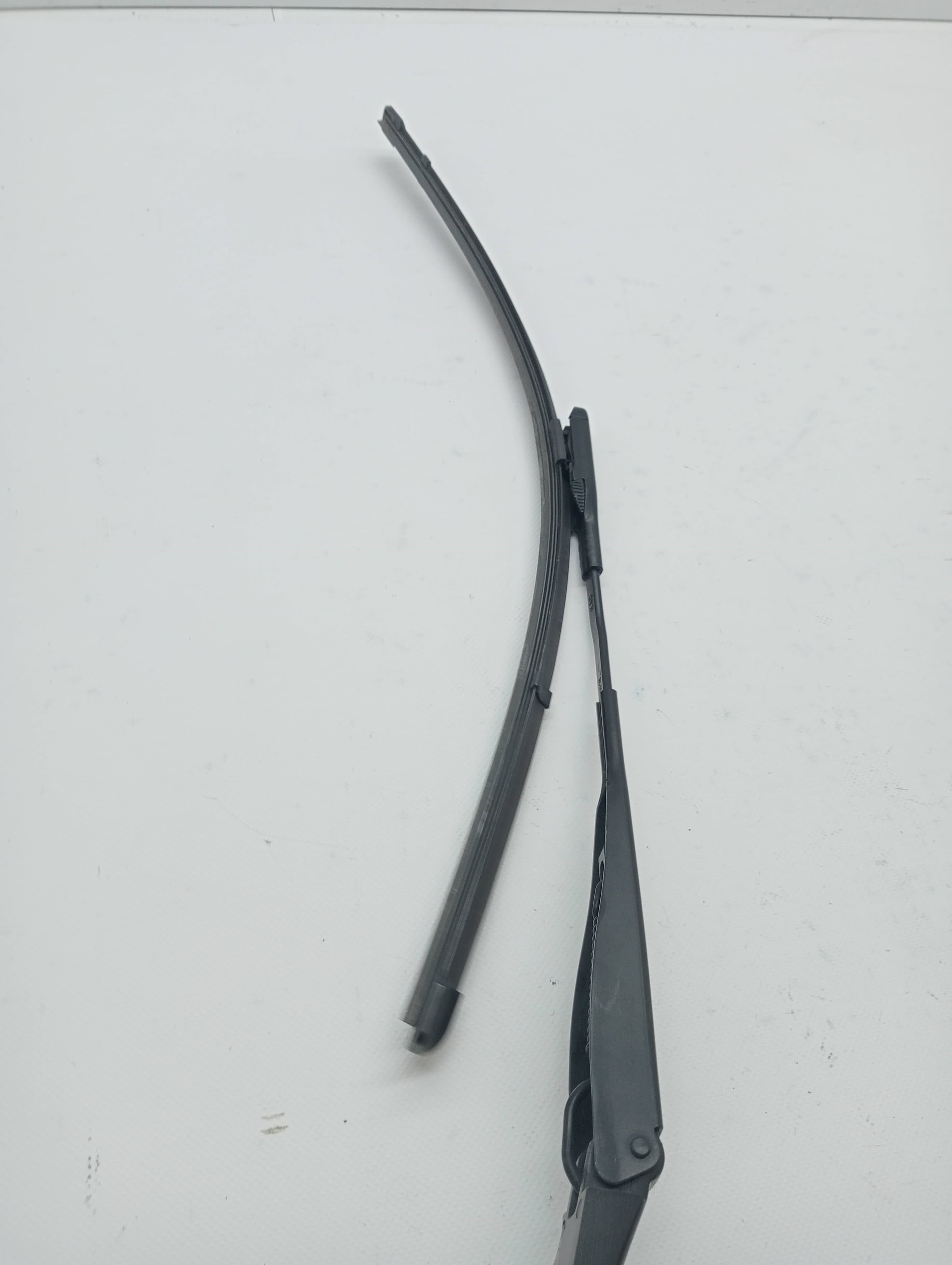Brazo limpia delantero izquierdo NISSAN JUKE (F15) 2