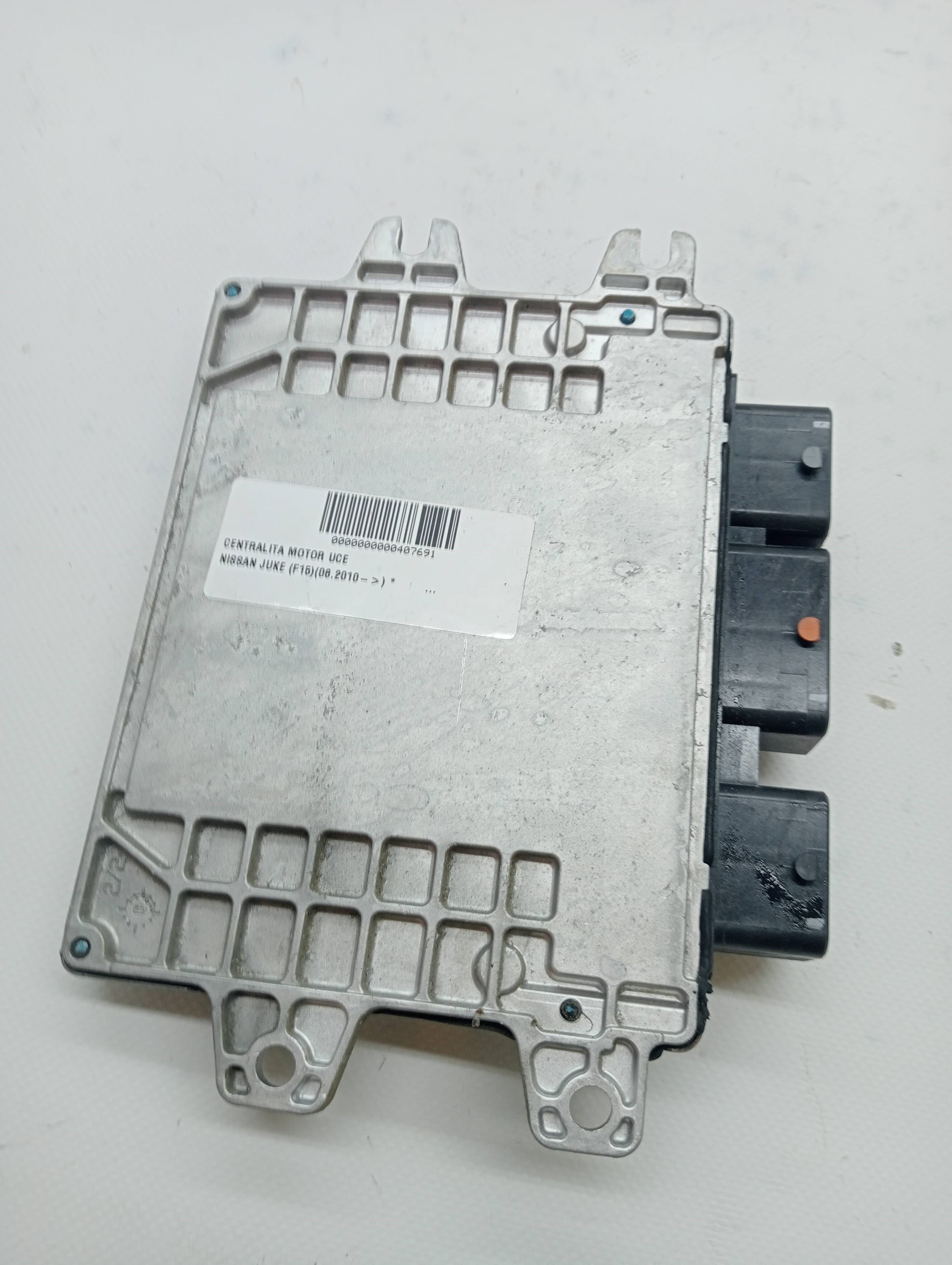 Centralita motor uce NISSAN JUKE (F15)