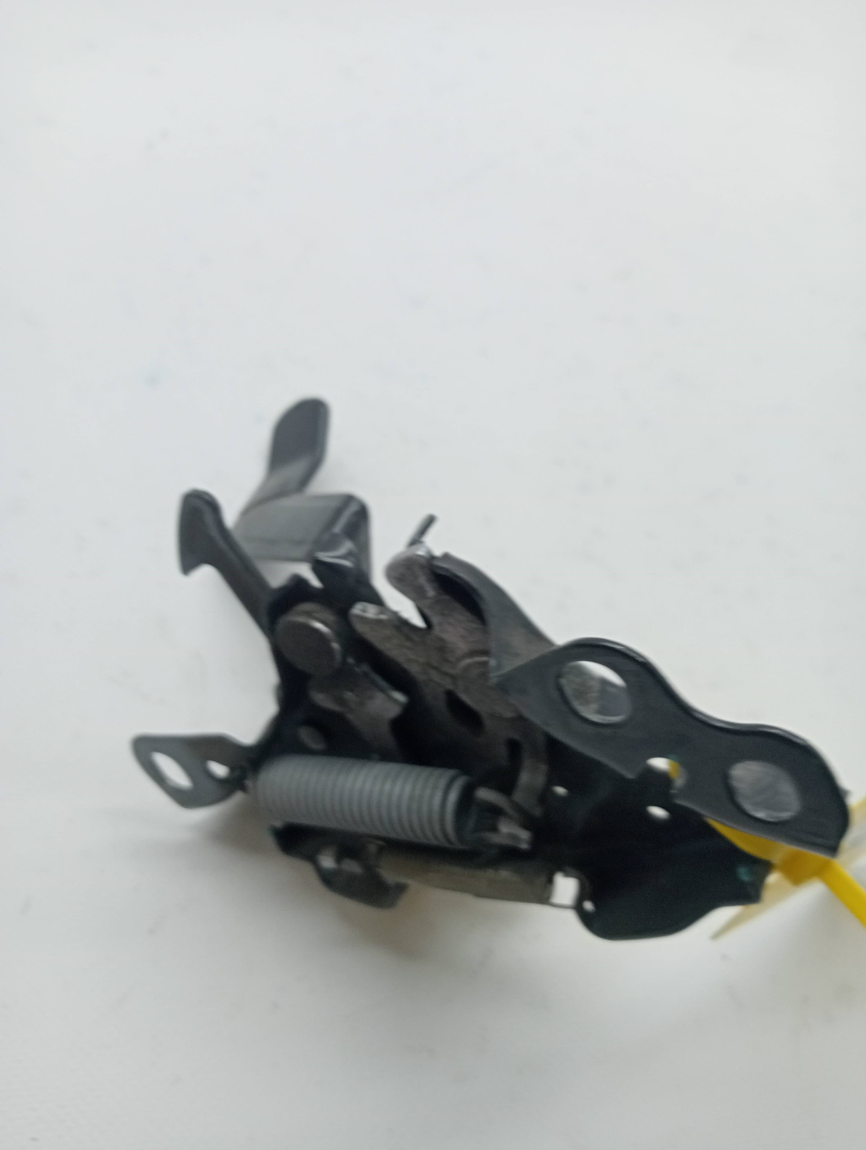 Cerradura capot NISSAN JUKE (F15)