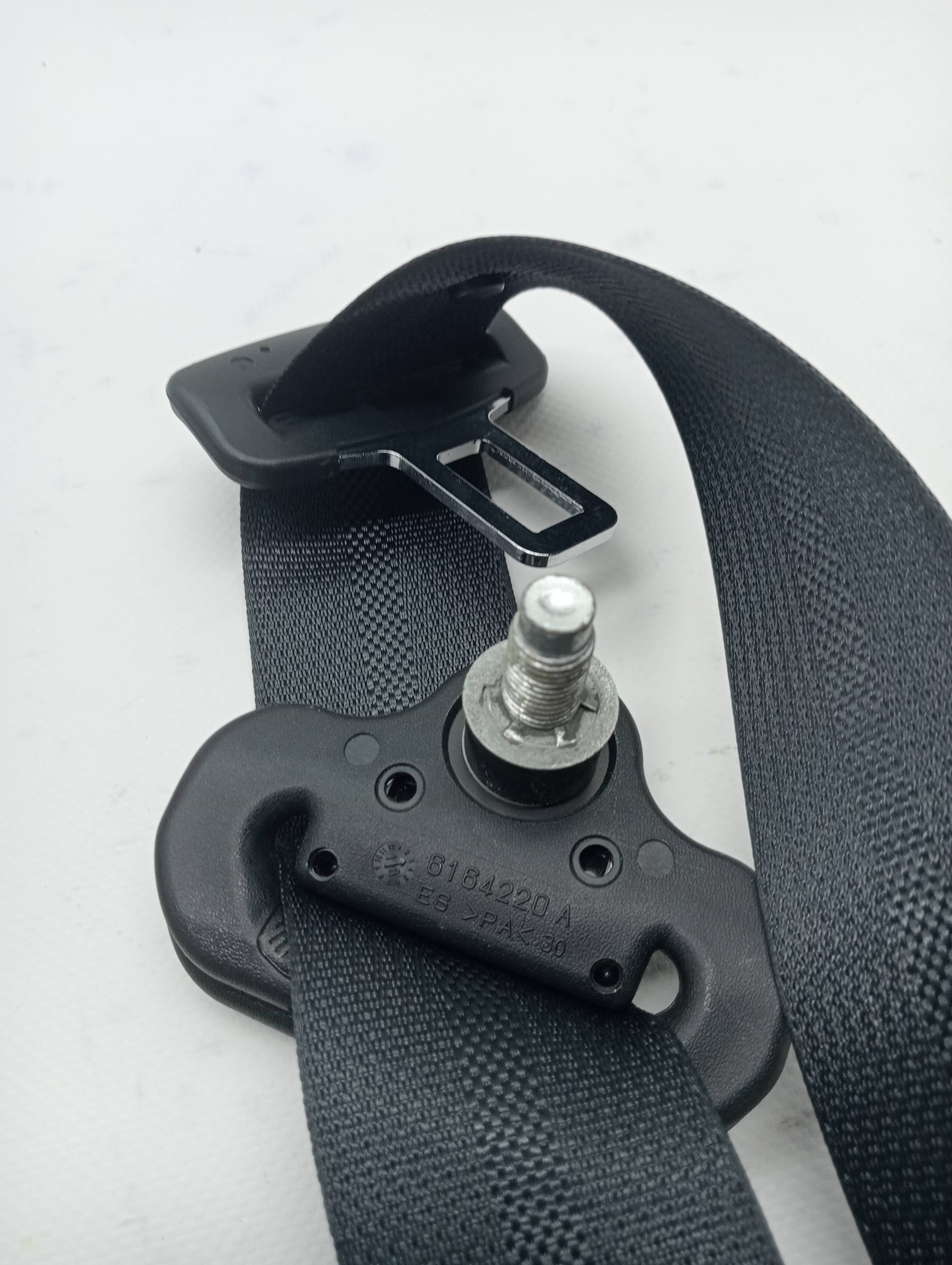 Cinturon seguridad trasero derecho NISSAN JUKE (F15) 2
