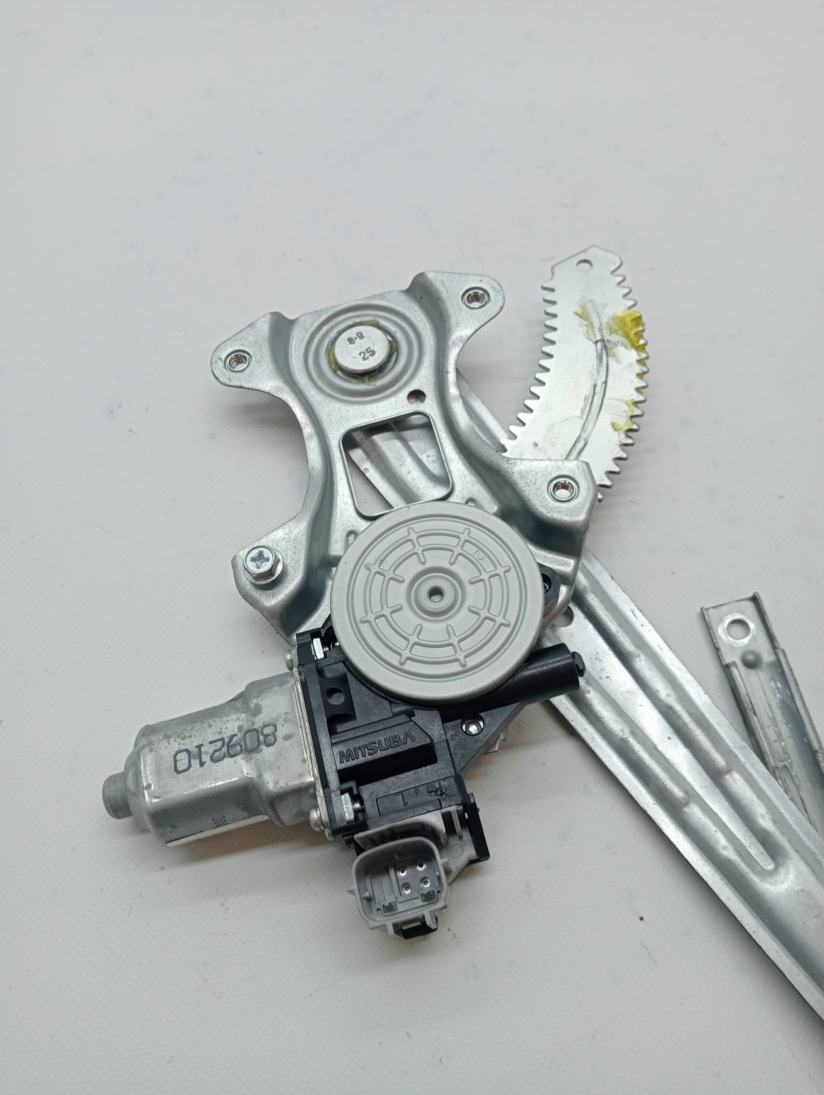 Elevalunas trasero izquierdo NISSAN JUKE (F15) 2