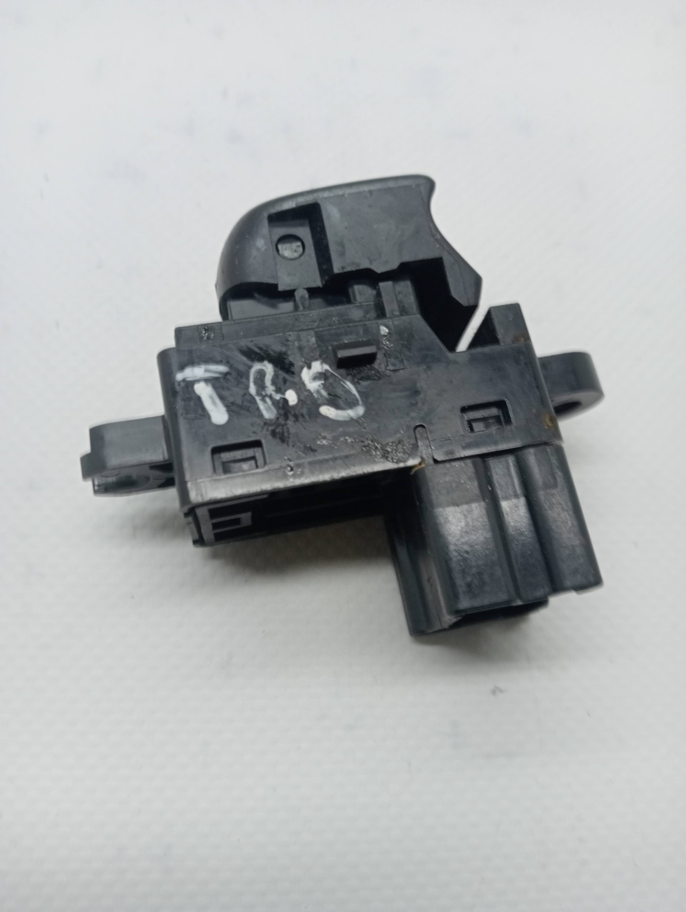 Mando elevalunas trasero derecho NISSAN JUKE (F15) 3