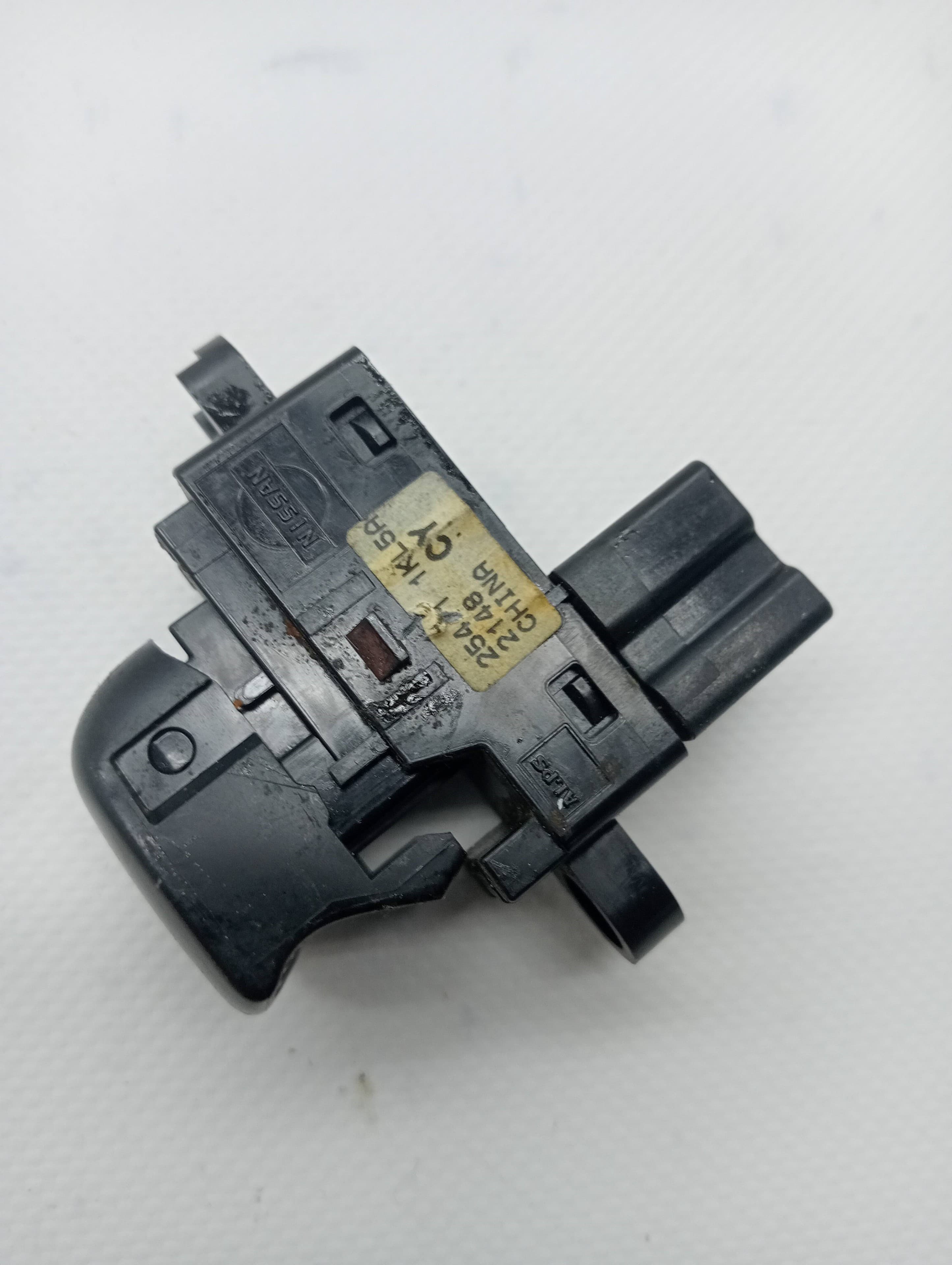 Mando elevalunas trasero derecho NISSAN JUKE (F15) 2