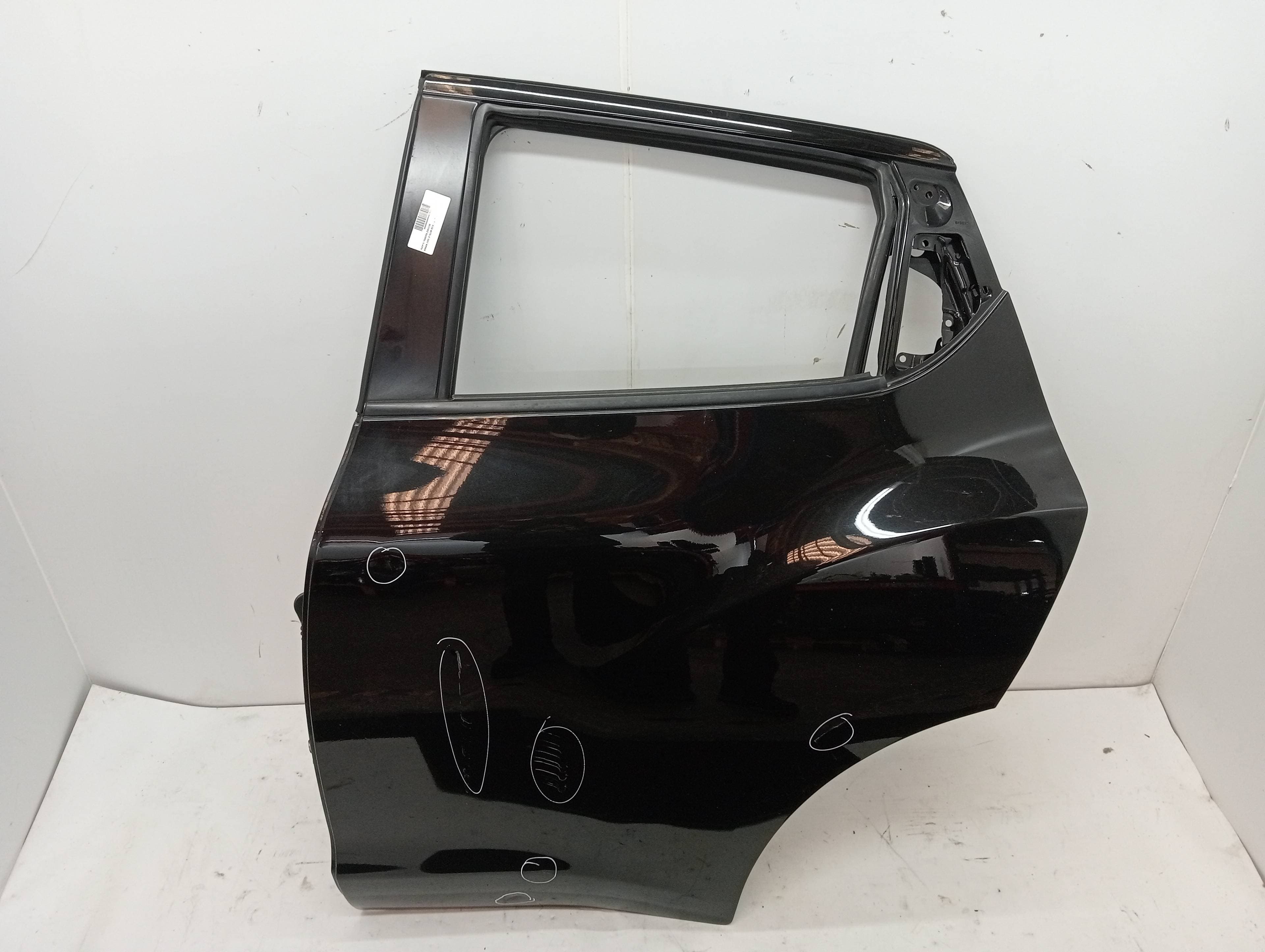 Puerta trasera derecha NISSAN JUKE (F15)