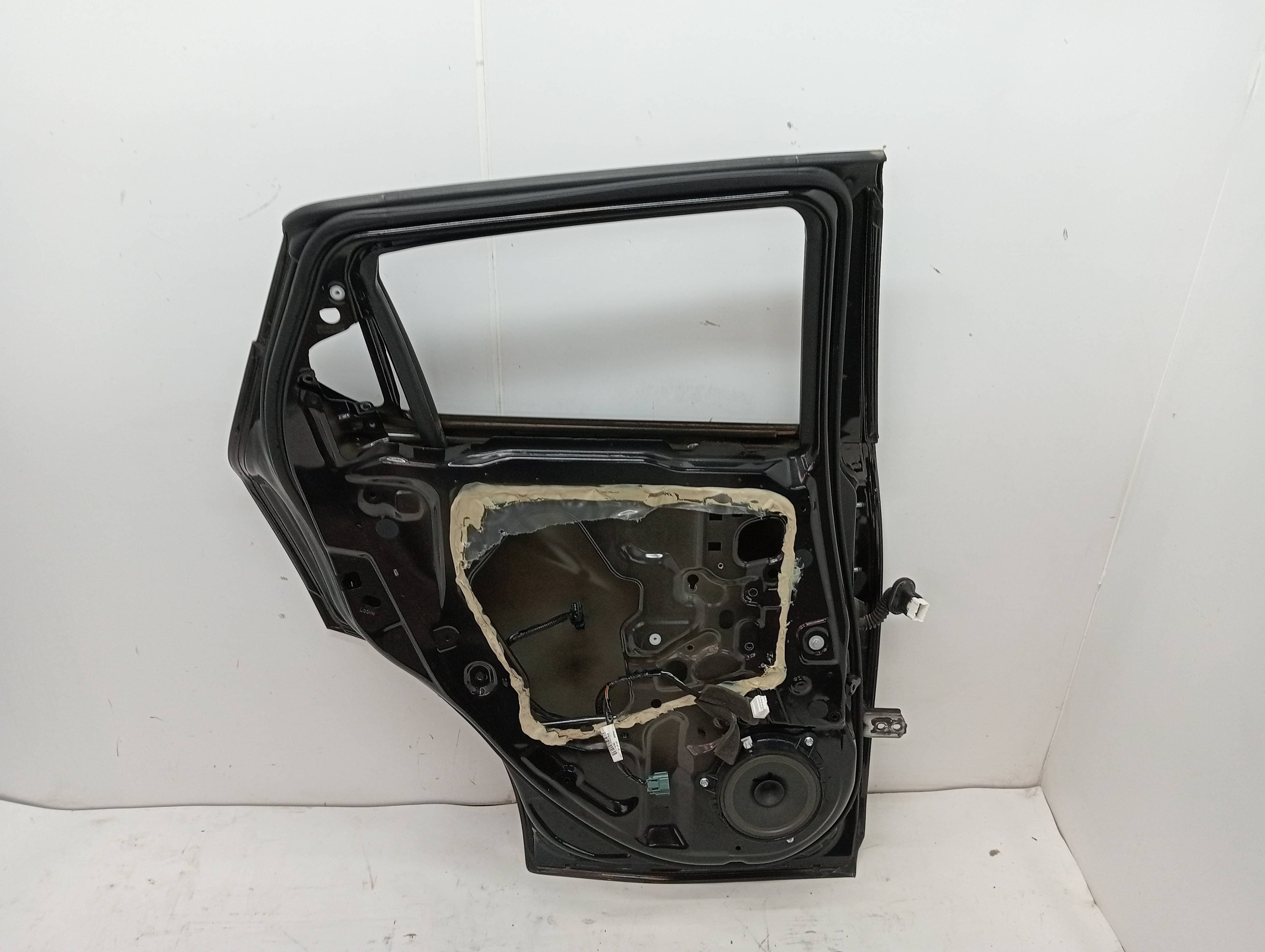 Puerta trasera derecha NISSAN JUKE (F15) 2