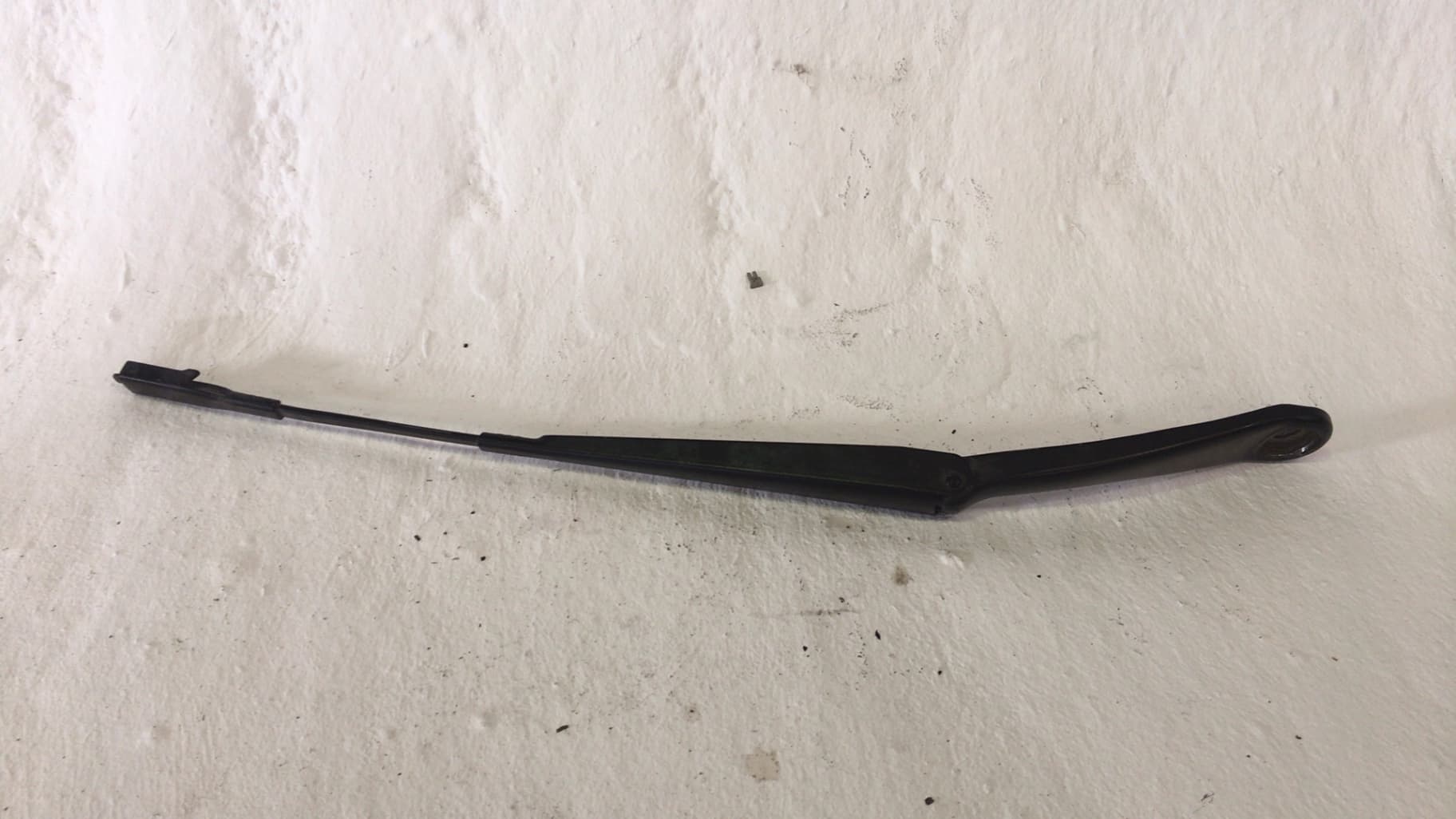 Brazo limpia delantero izquierdo MERCEDES-BENZ CLASE B SPORTS TOURER (W246, W242)