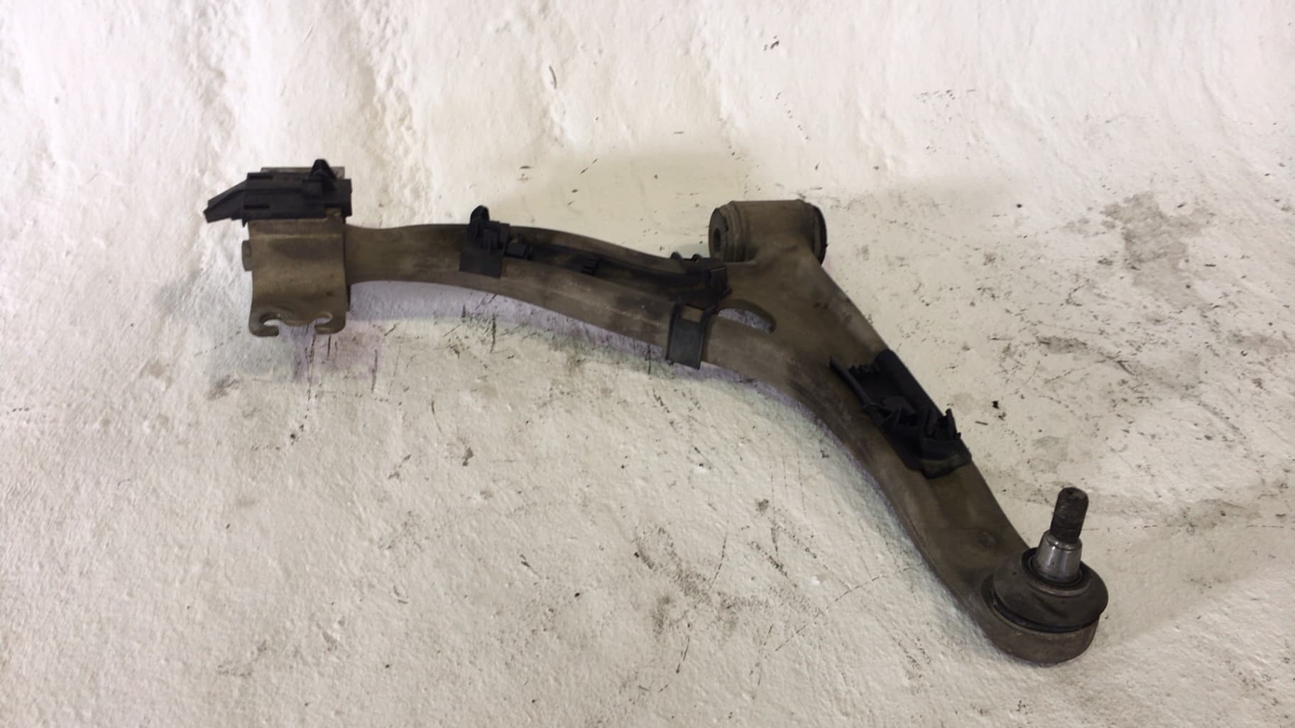 Brazo suspension inferior delantero derecho MERCEDES-BENZ CLASE B SPORTS TOURER (W246, W242)