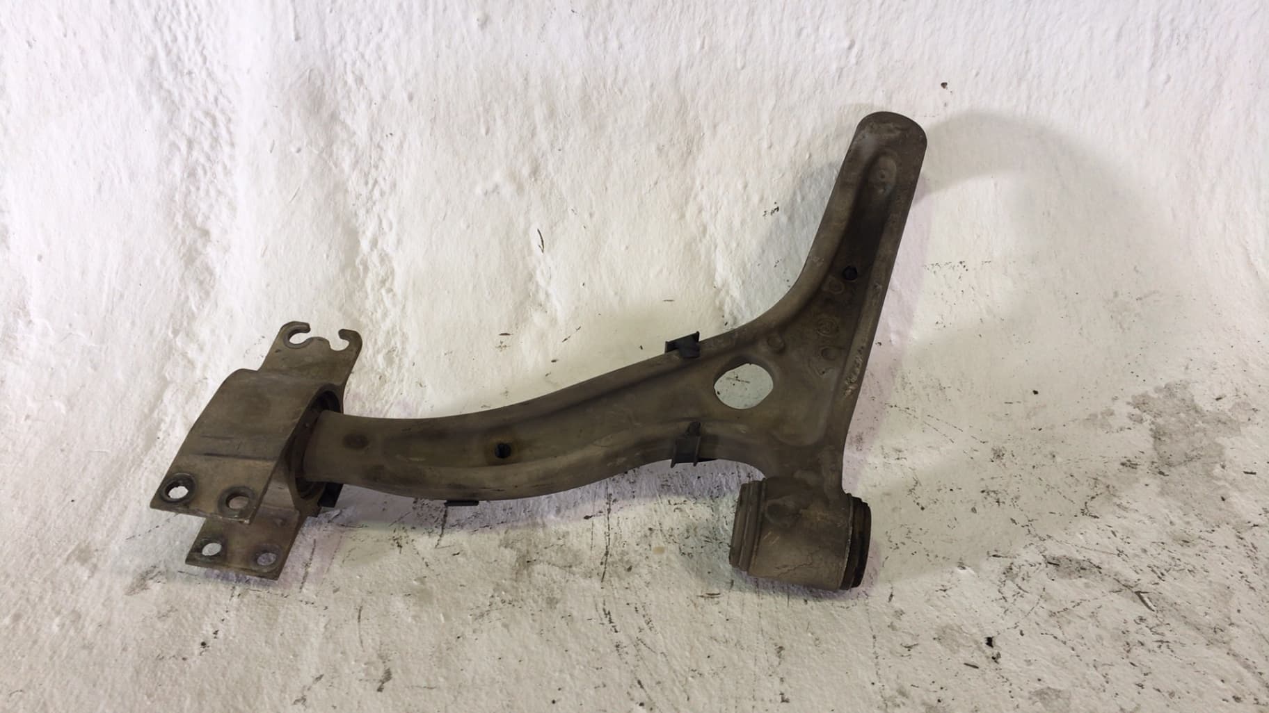Brazo suspension inferior delantero derecho MERCEDES-BENZ CLASE B SPORTS TOURER (W246, W242) 2