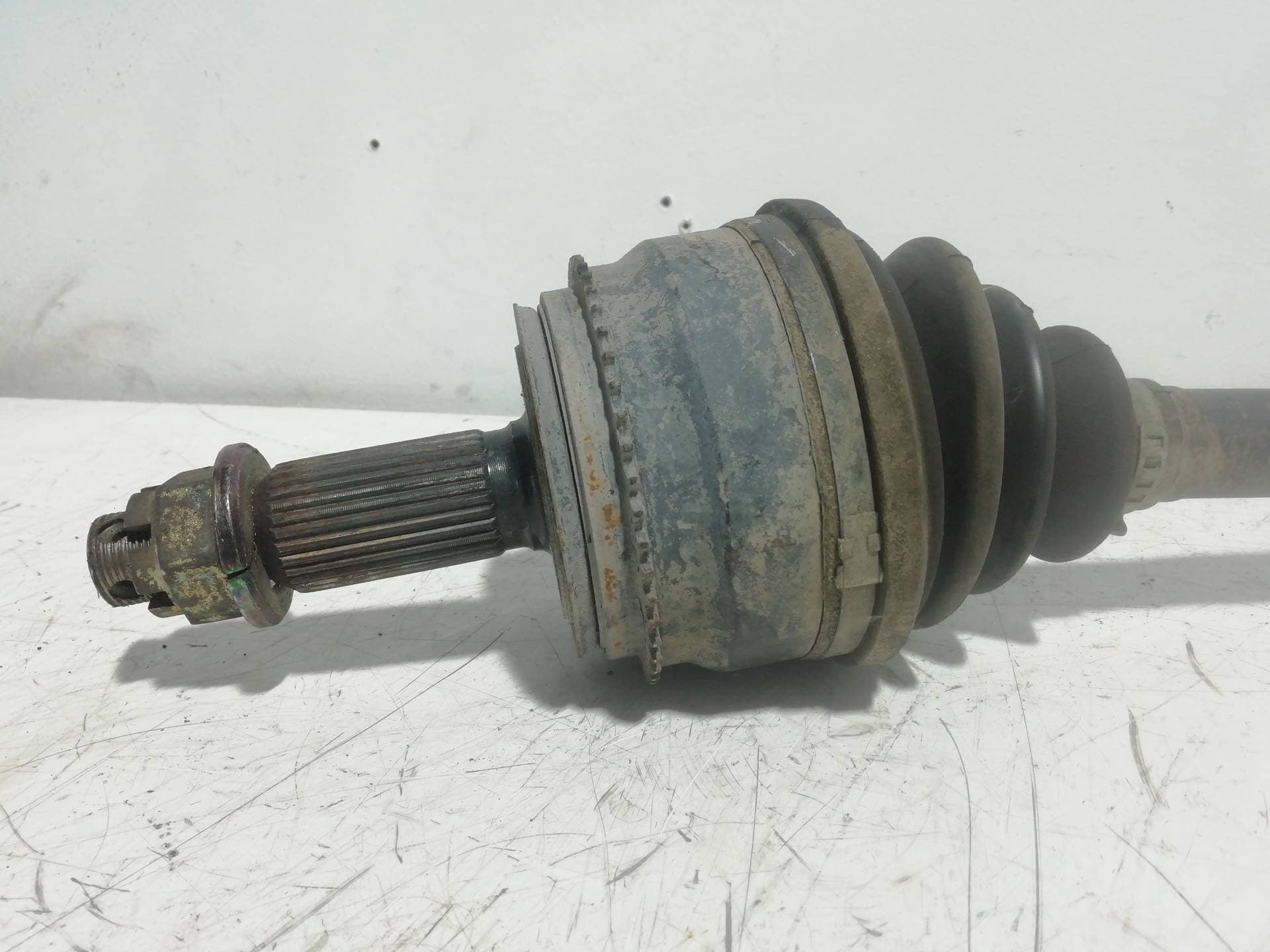Transmision delantera izquierda MITSUBISHI MONTERO (L040) 4