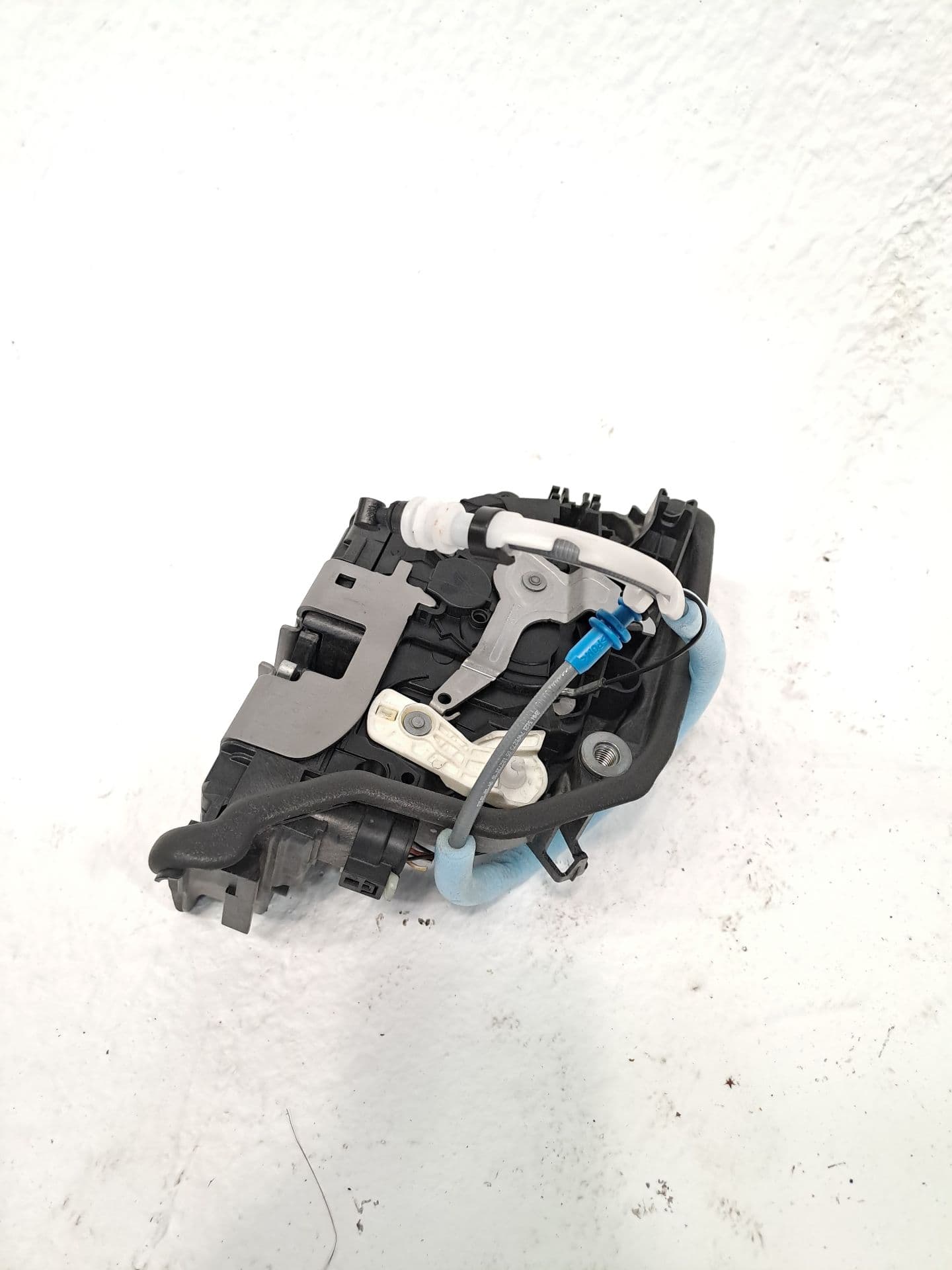 Cerradura puerta delantera derecha BMW X3 (F25) 4