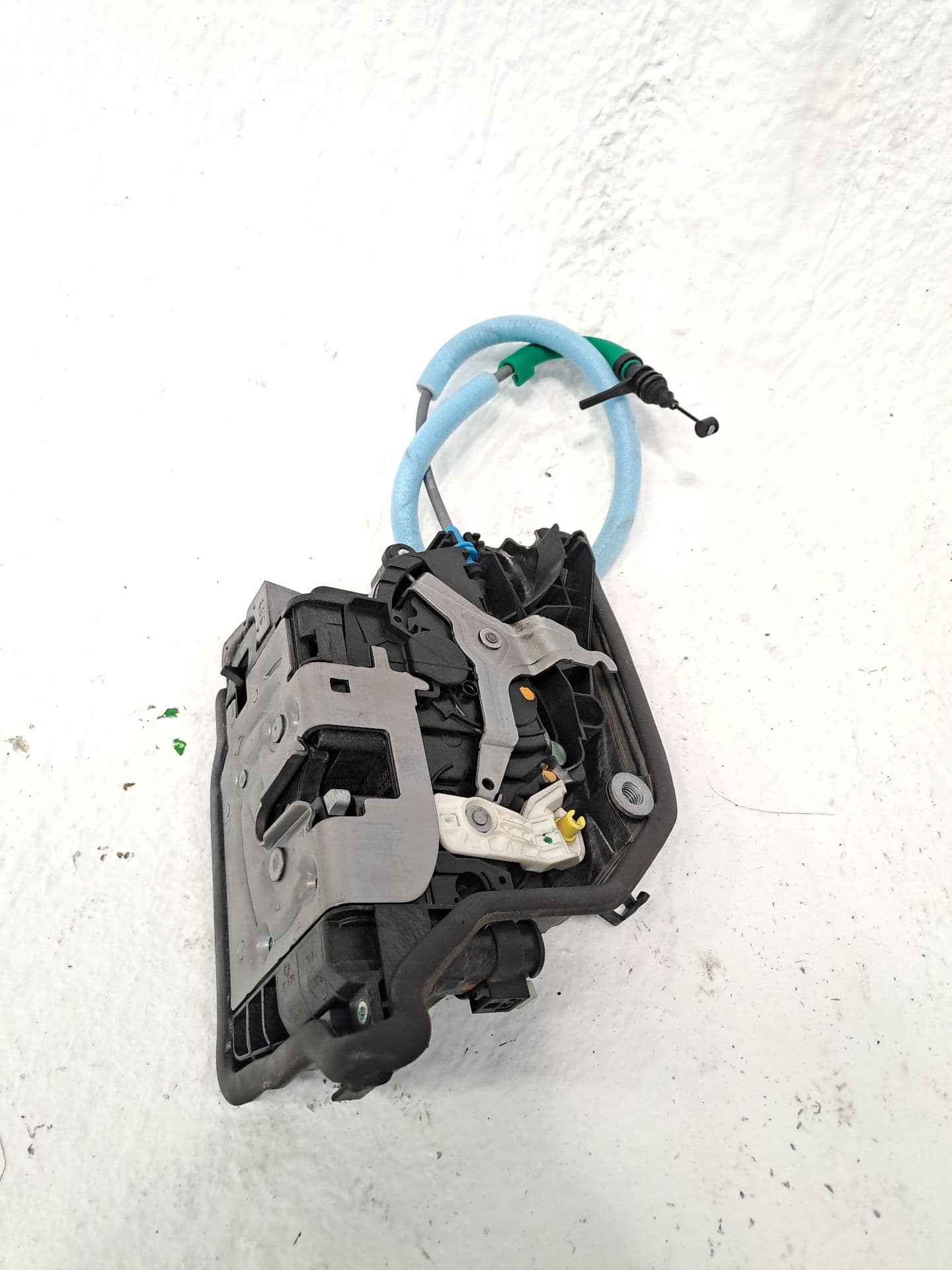 Cerradura puerta trasera derecha BMW X3 (F25) 4