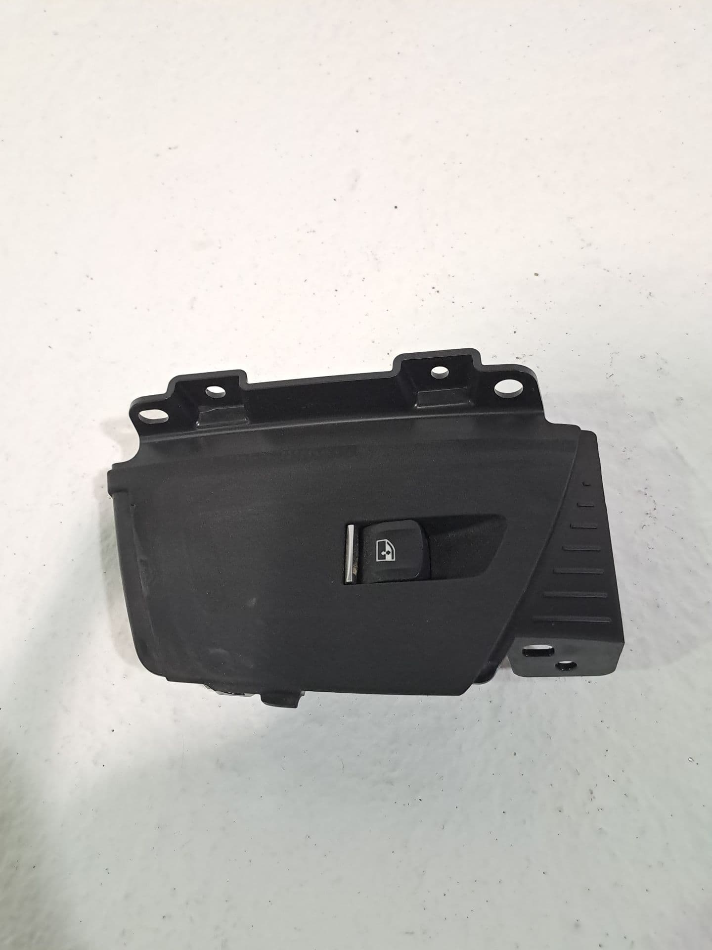 Mando elevalunas trasero izquierdo BMW X3 (F25) 2