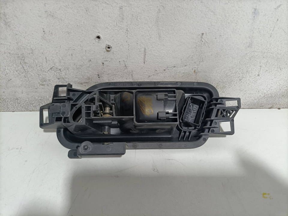Maneta interior trasera derecha VOLKSWAGEN AMAROK 3