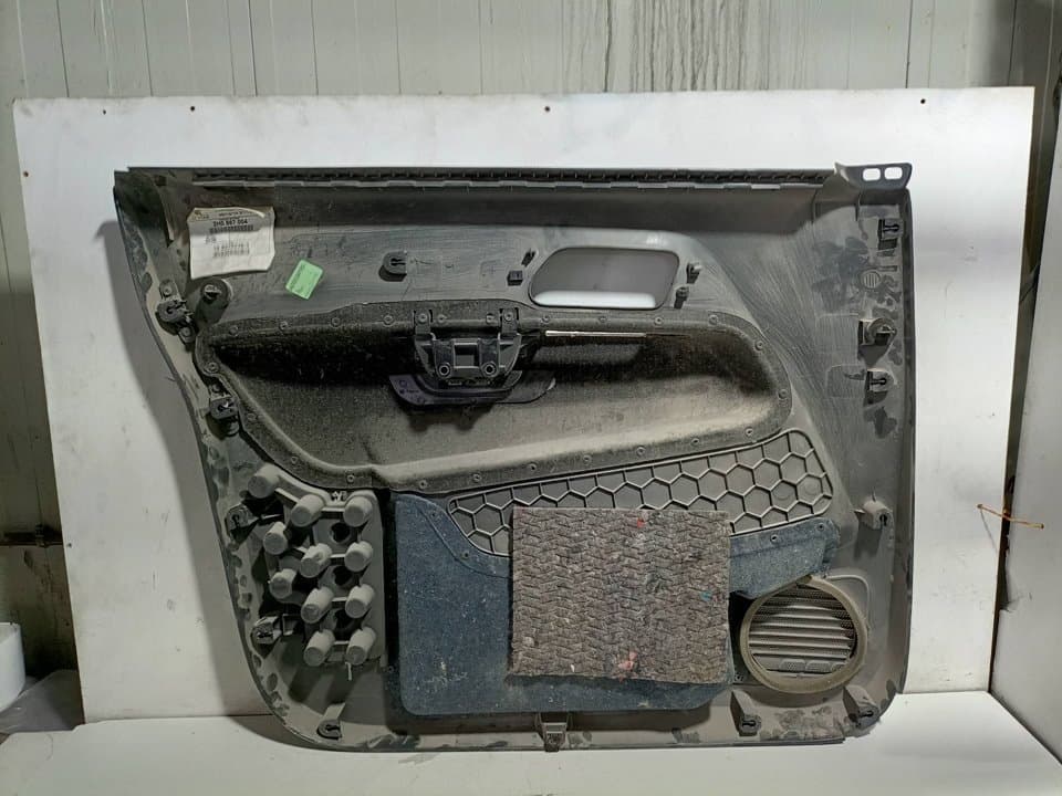 Guarnecido puerta delantera derecha VOLKSWAGEN AMAROK 3