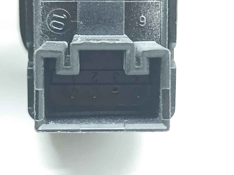 Mando elevalunas trasero derecho VOLKSWAGEN AMAROK 3