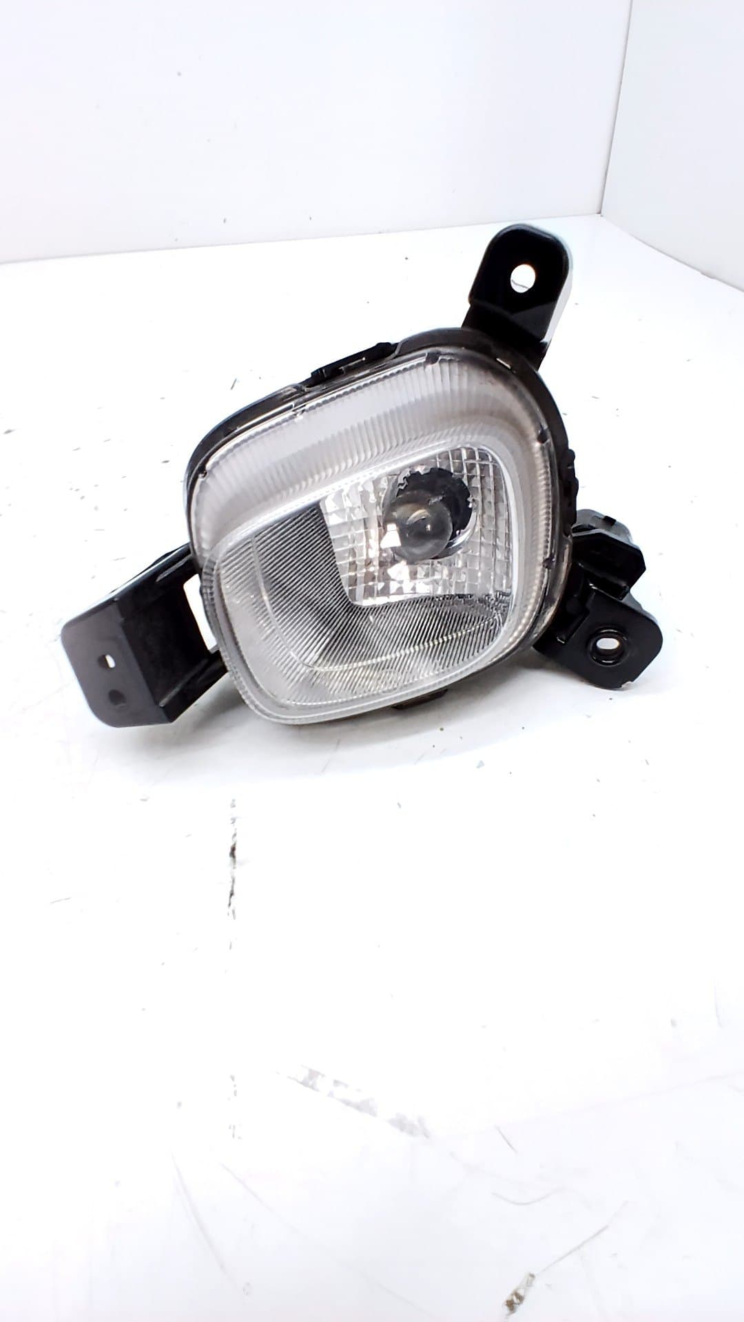 Faro antiniebla izquierdo KIA PICANTO (JA)