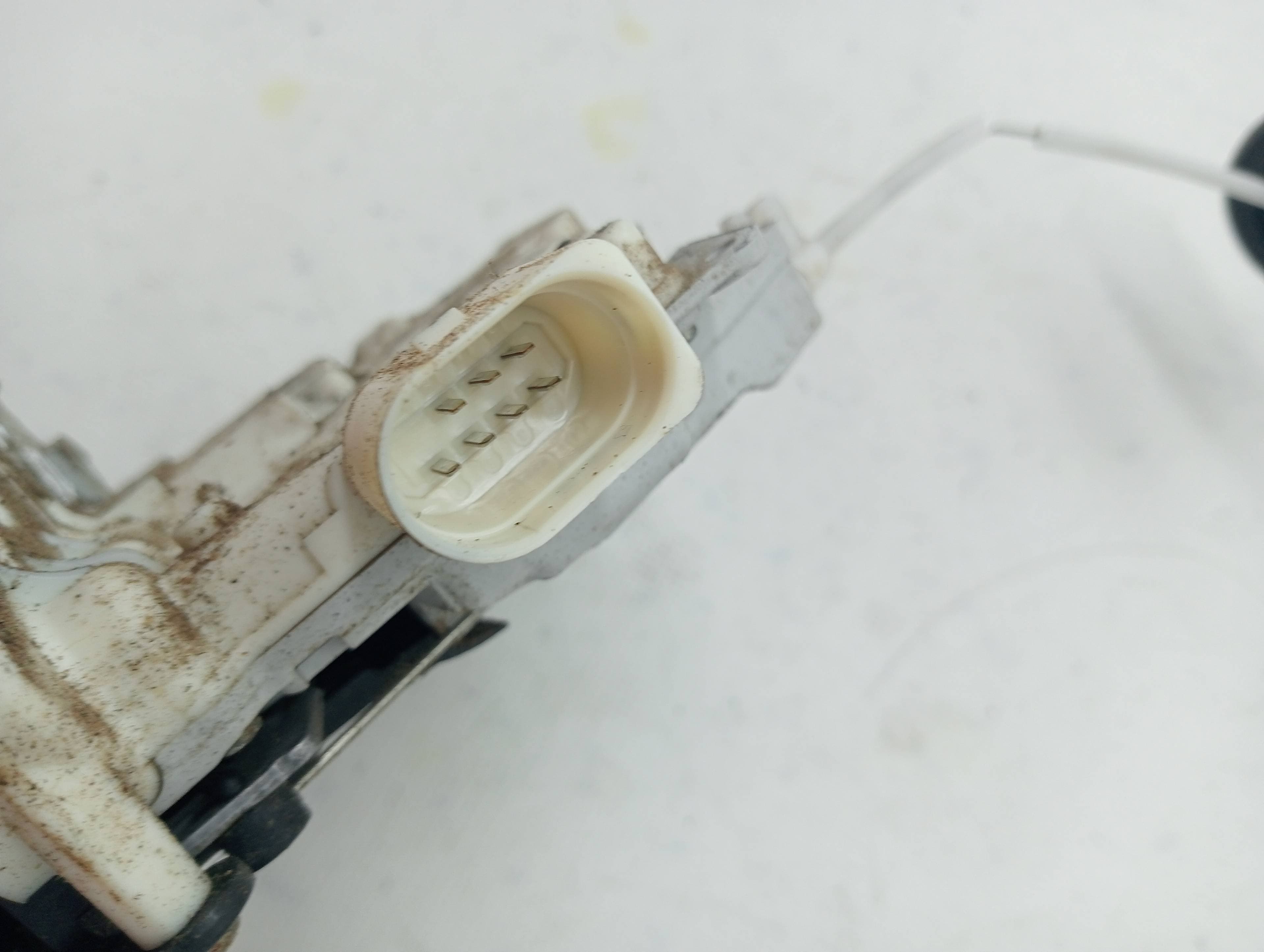 Cerradura puerta trasera derecha AUDI A4 BERLINA (8E) 3